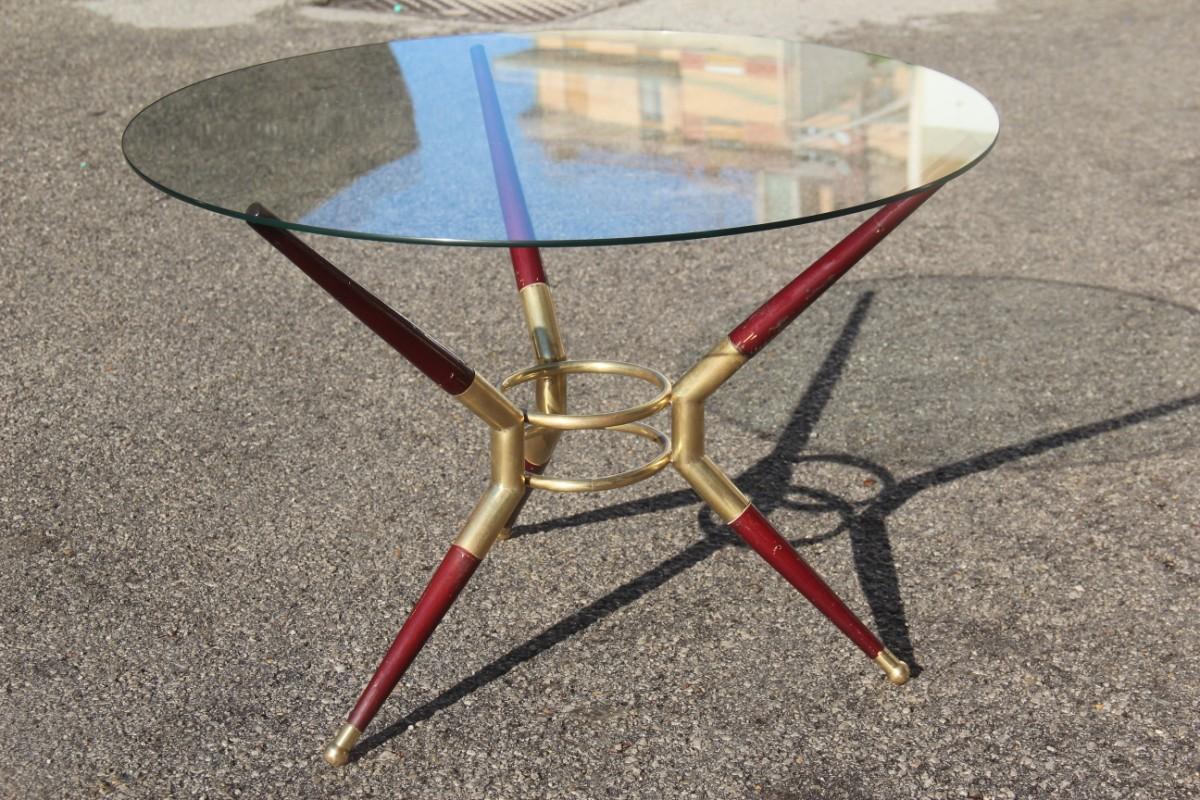 Round Gold Table Coffee Glass Top Italian Mid-Century Modern Design, 1950s In Good Condition For Sale In Palermo, Sicily
