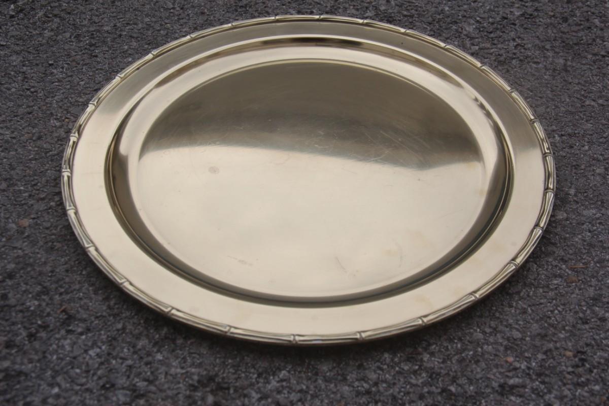 Laiton Plateau rond à barre en or et laiton massif à motif de canne gravé - Assiette de conception italienne en vente
