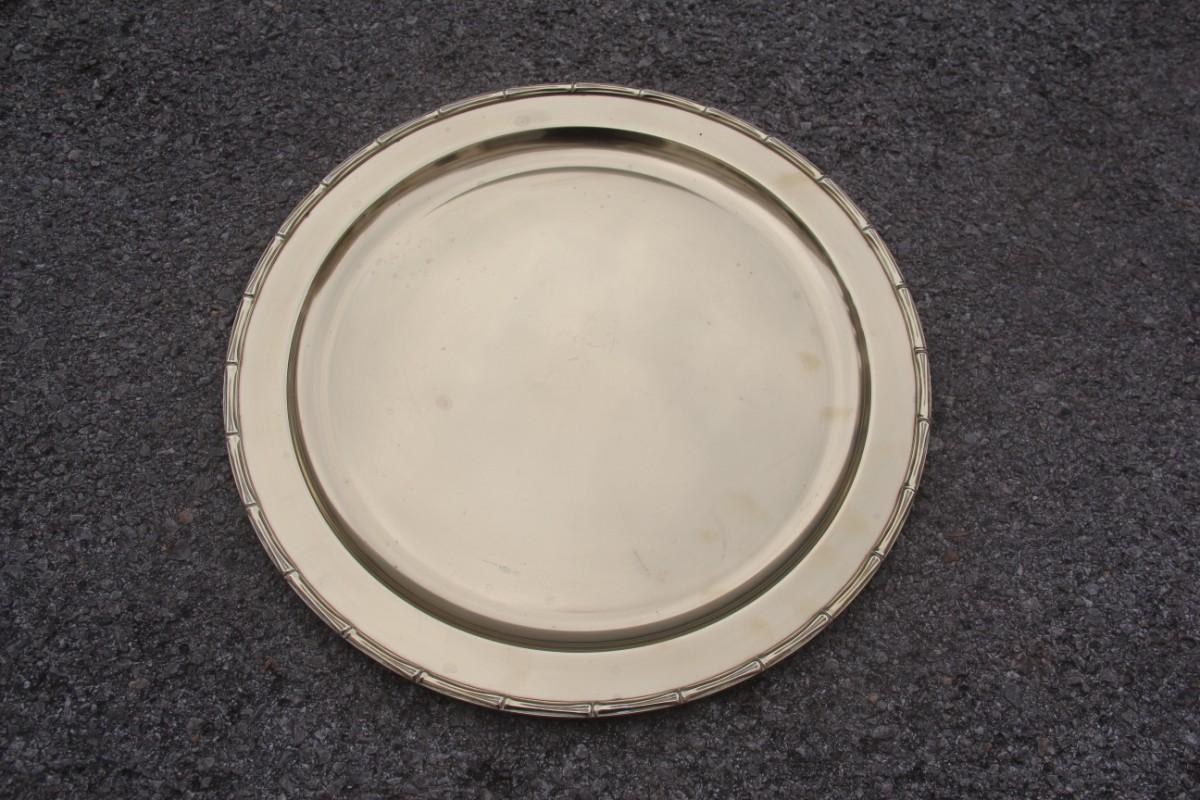 Plateau rond à barre en or et laiton massif à motif de canne gravé - Assiette de conception italienne en vente 2