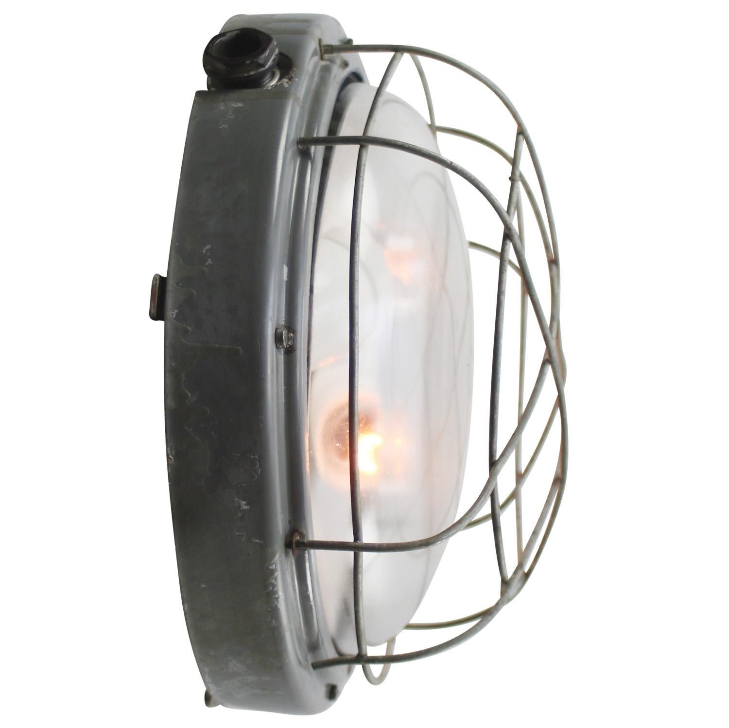 Industrial wall and ceiling scone. Grey aluminium.
Clear glass. Double bulb holder.

Weight: 2.00 kg / 4.4 lb

Priced per individual item. All lamps have been made suitable by international standards for incandescent light bulbs, energy-efficient