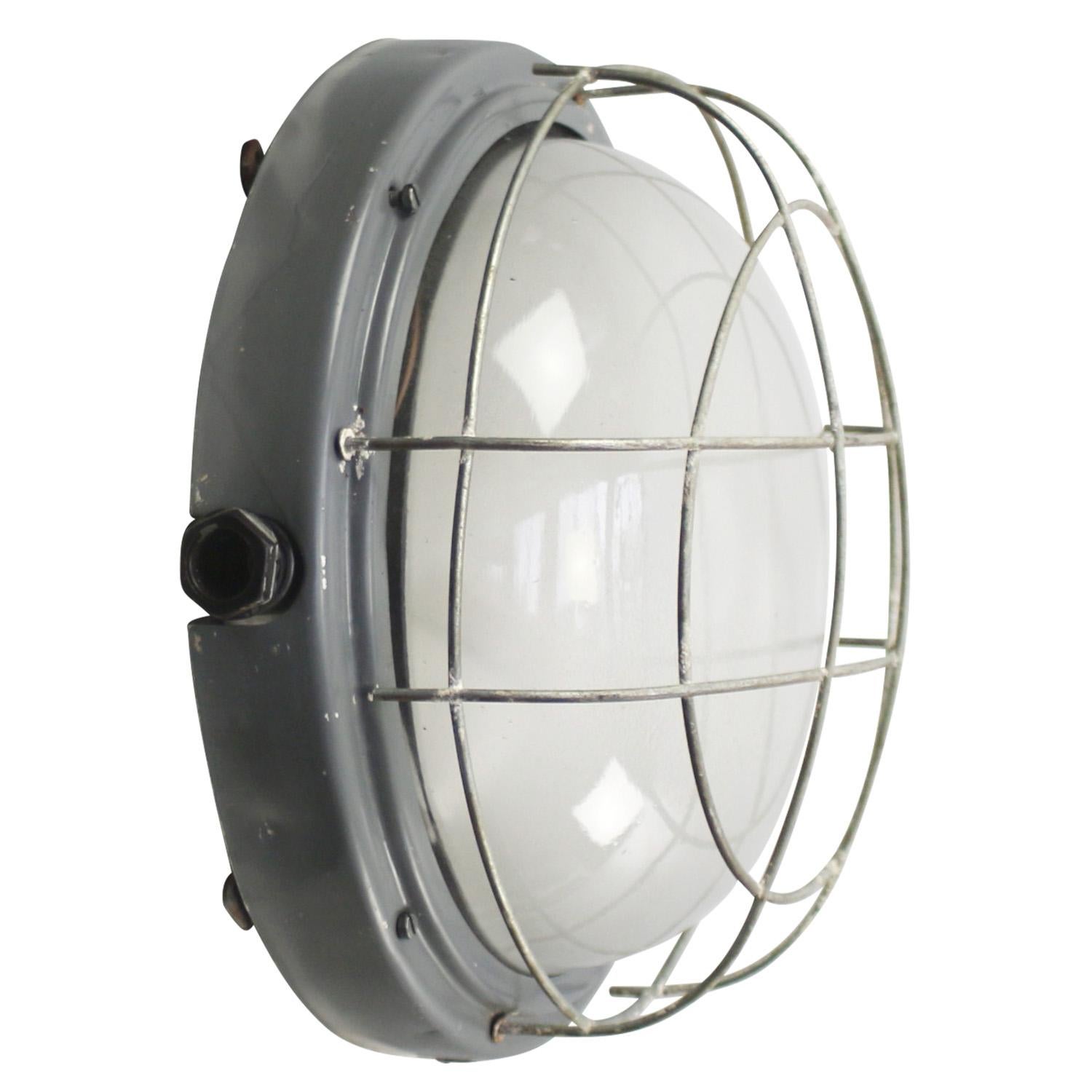 Industrial wall and ceiling scone. Grey aluminium.
Frosted glass. Double bulb holder.

Weight: 2.00 kg / 4.4 lb

Priced per individual item. All lamps have been made suitable by international standards for incandescent light bulbs, energy-efficient