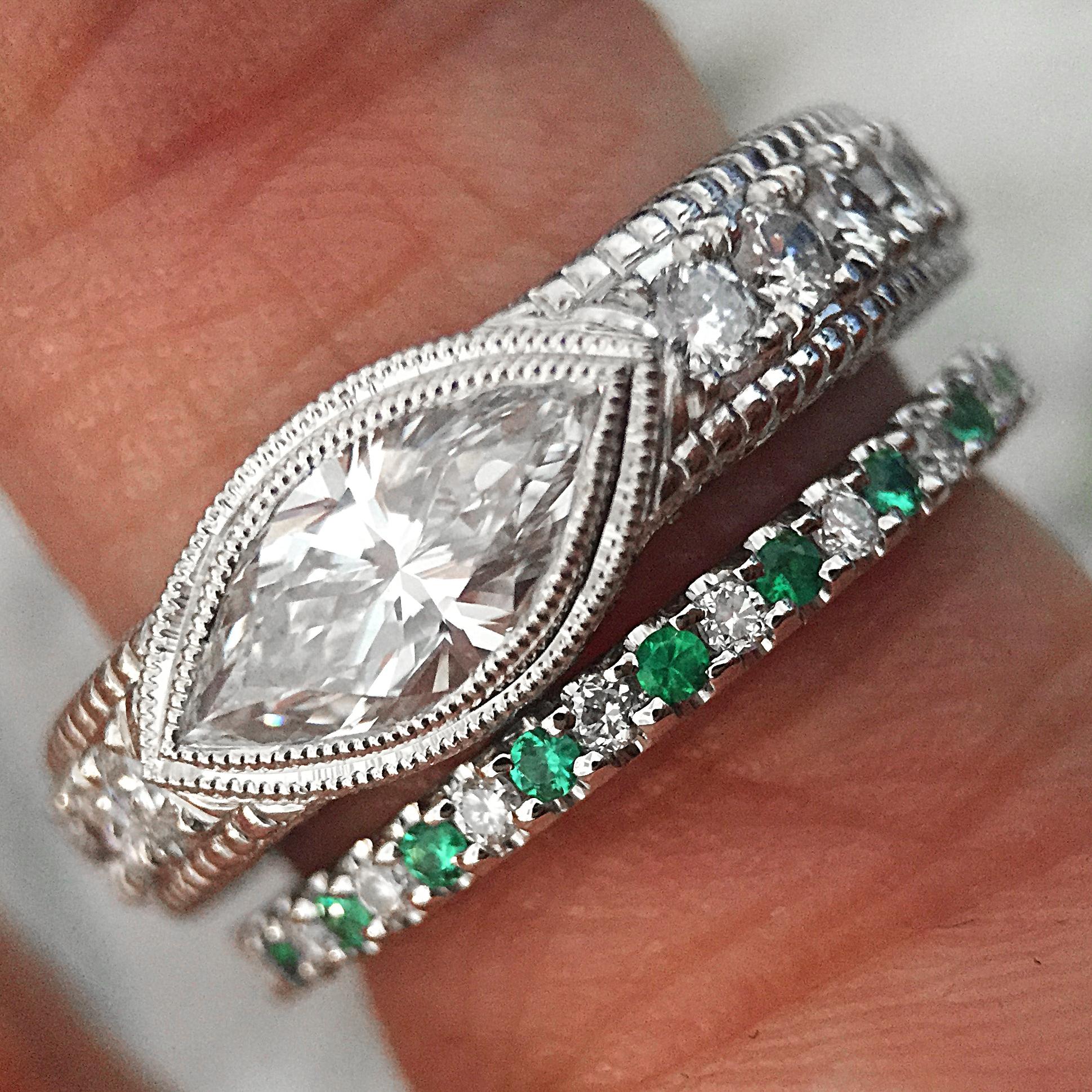 Round Green Emerald and Diamond Eternity Band 14k White Gold- Ben Dannie In New Condition For Sale In West Hollywood, CA