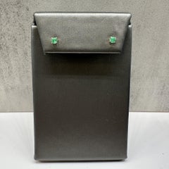 Pendientes redondos de esmeralda verde en oro amarillo de 14 quilates - 0,25 ctw