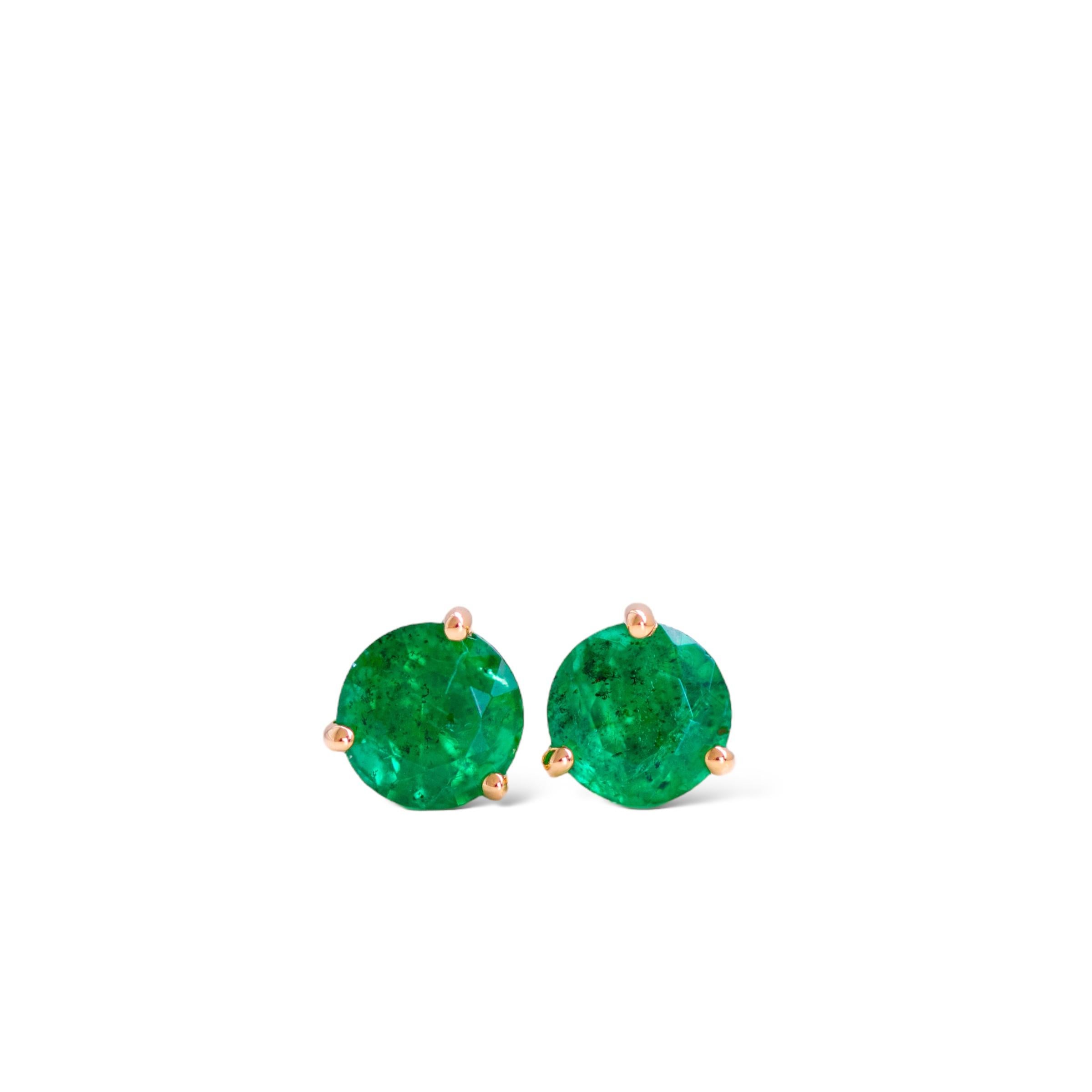 Women's Round Green Emerald Stud Earrings in 18k Yellow Gold For Sale