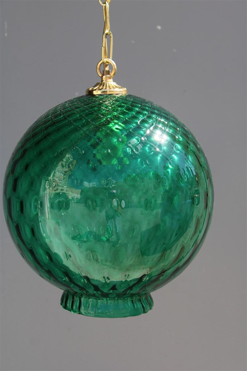 Laiton Lanterne ronde verte de conception italienne en verre de Murano avec parties en laiton Venini, années 1950 en vente