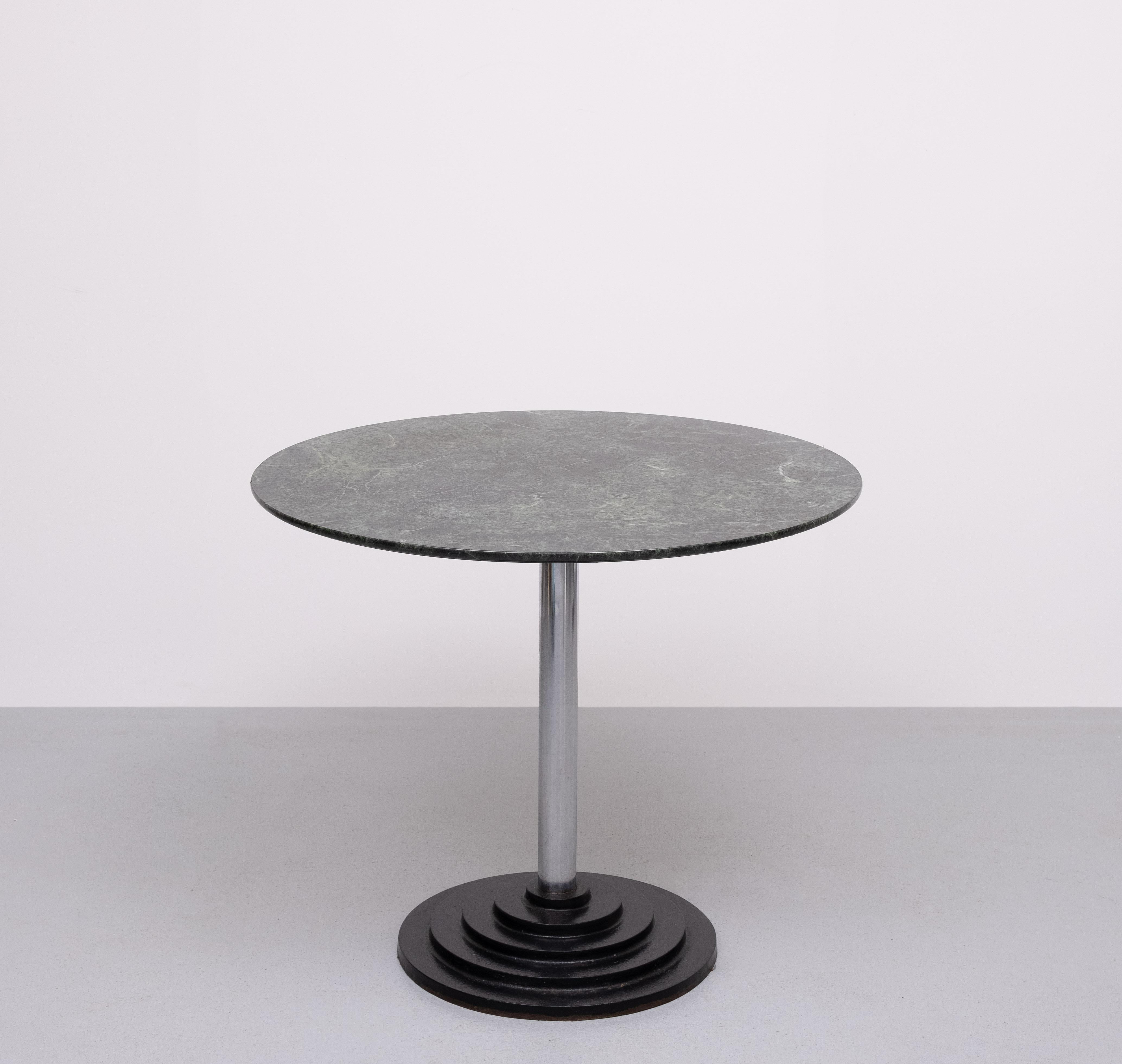Art déco Table de salle à manger ronde en marbre vert  1980 Italie en vente