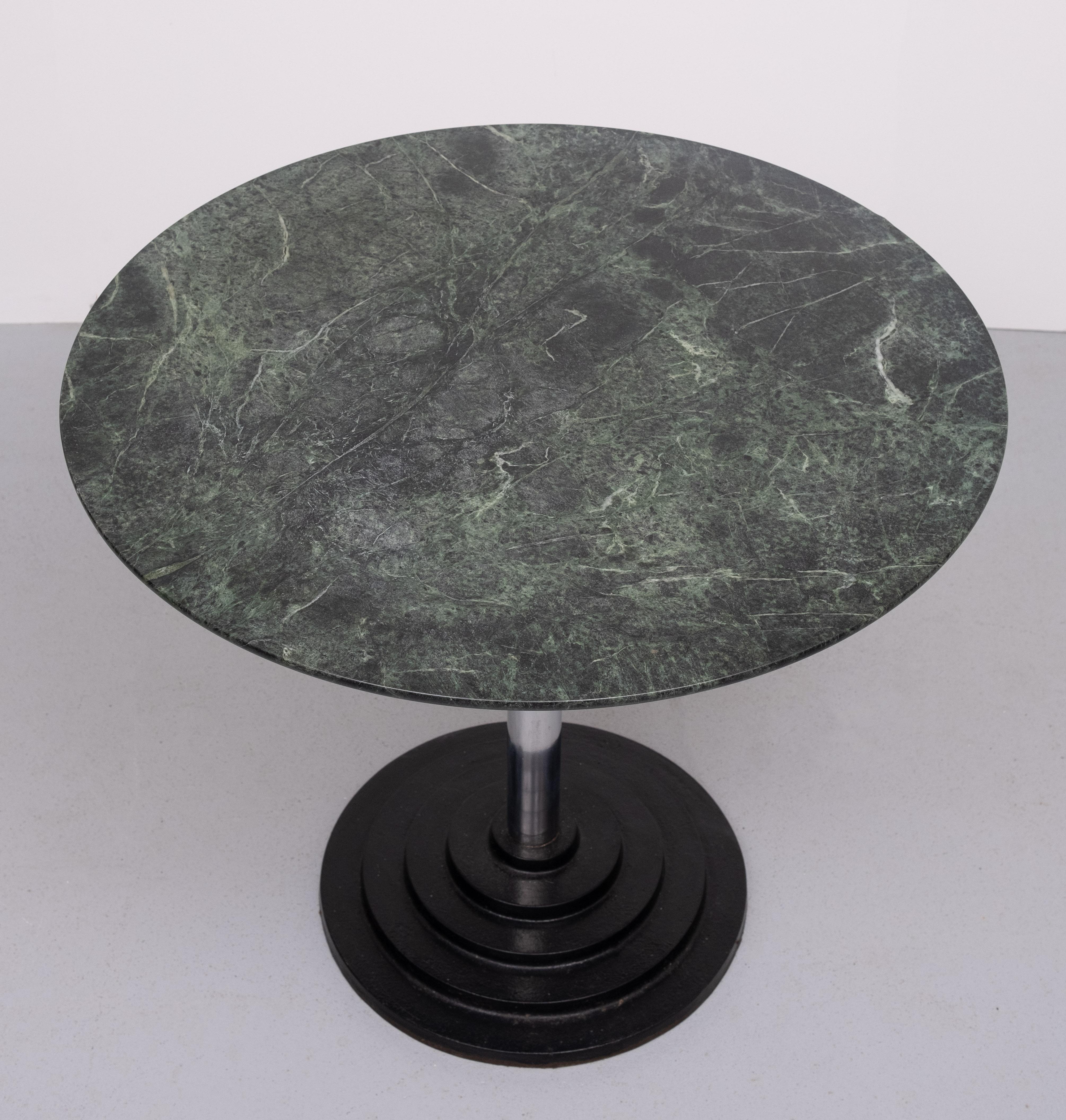 Table de salle à manger ronde en marbre vert  1980 Italie Bon état - En vente à Den Haag, NL