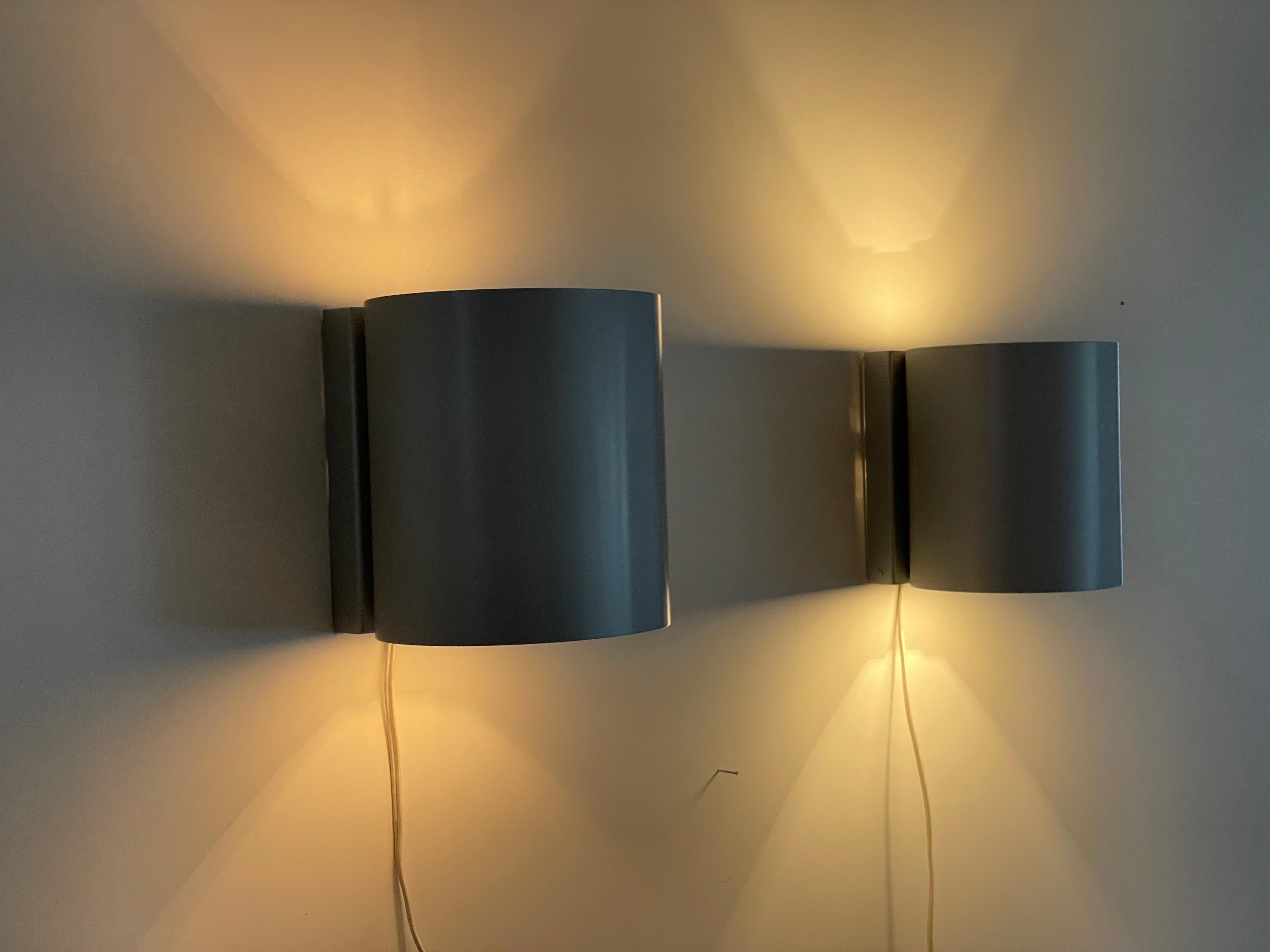 Coppia di lampade rotonde in metallo grigio, anni '60, Germania in vendita 6