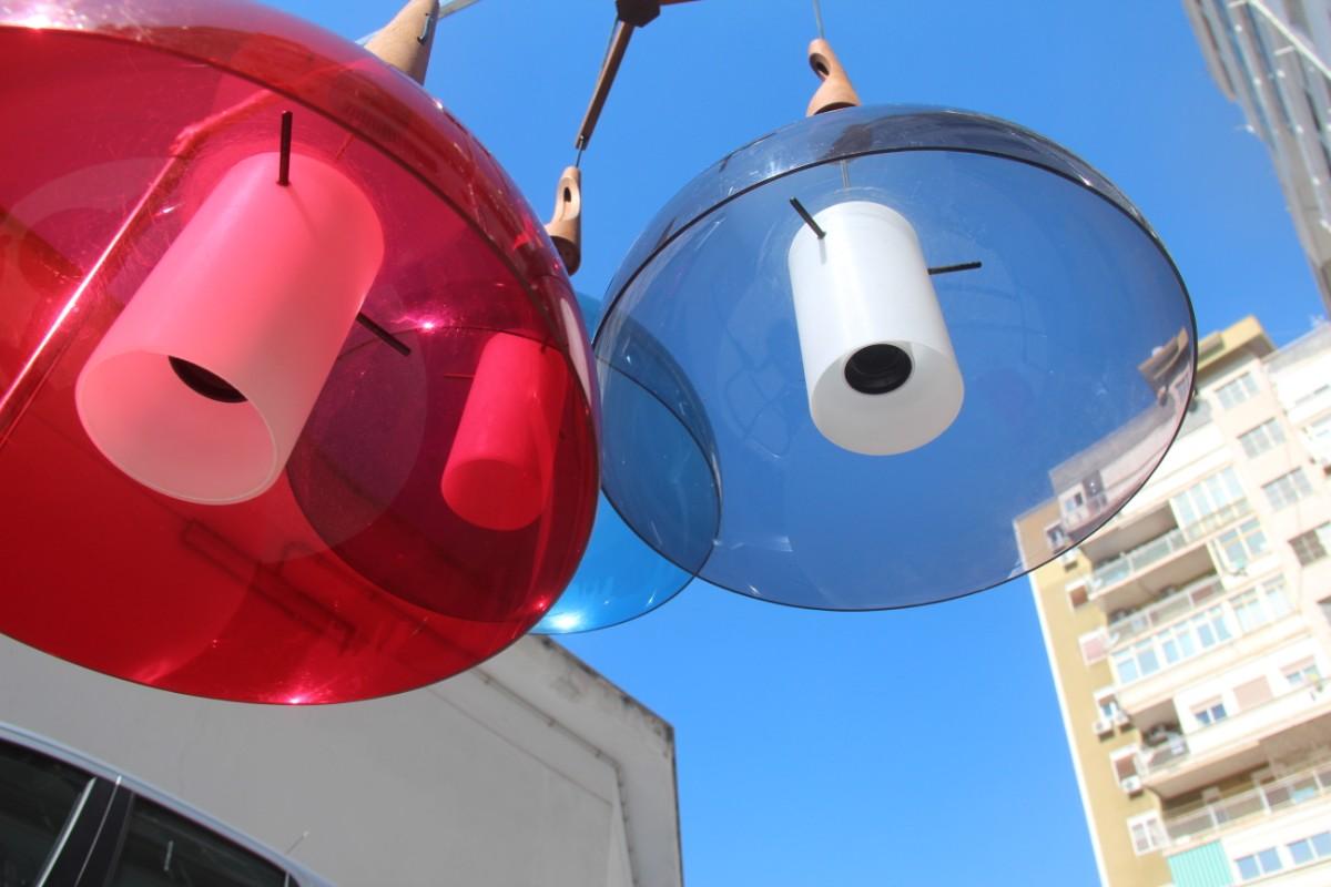 Round Guzzini Chandelier Red Blue Wood Mahogany Italian Design 1960s Plexiglass For Sale 7