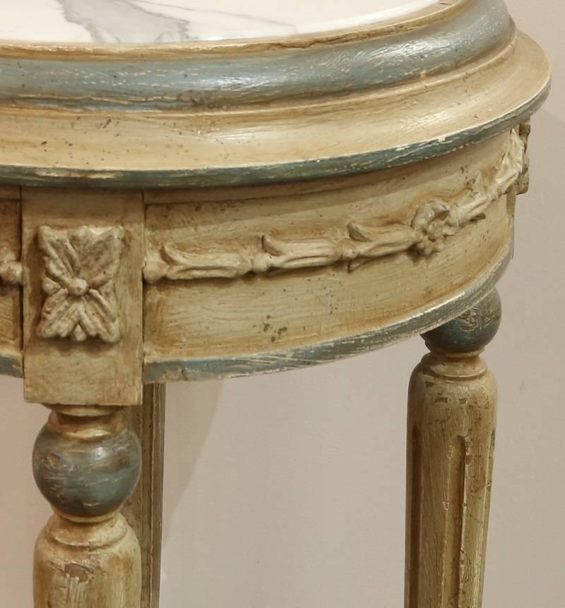 Round Hand-Carved Occasional Table with White Marble Top In Distressed Condition For Sale In Dallas, TX