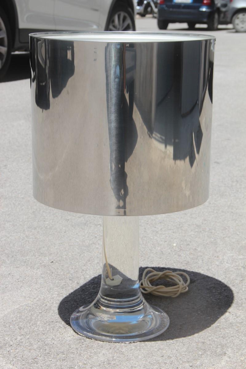 Mid-Century Modern Round Harvey Guzzini Table Lamp Lucite Steel Italian Design 1970s Silver For Sale