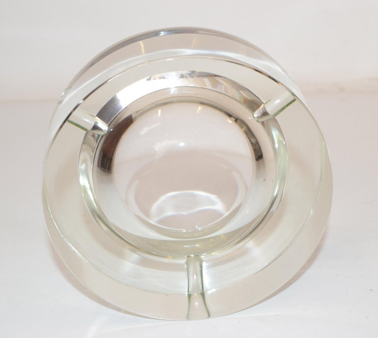 Round Heavy Murano Mid-Century Modern Transparent Glass Ashtray Italy 1960s For Sale 4