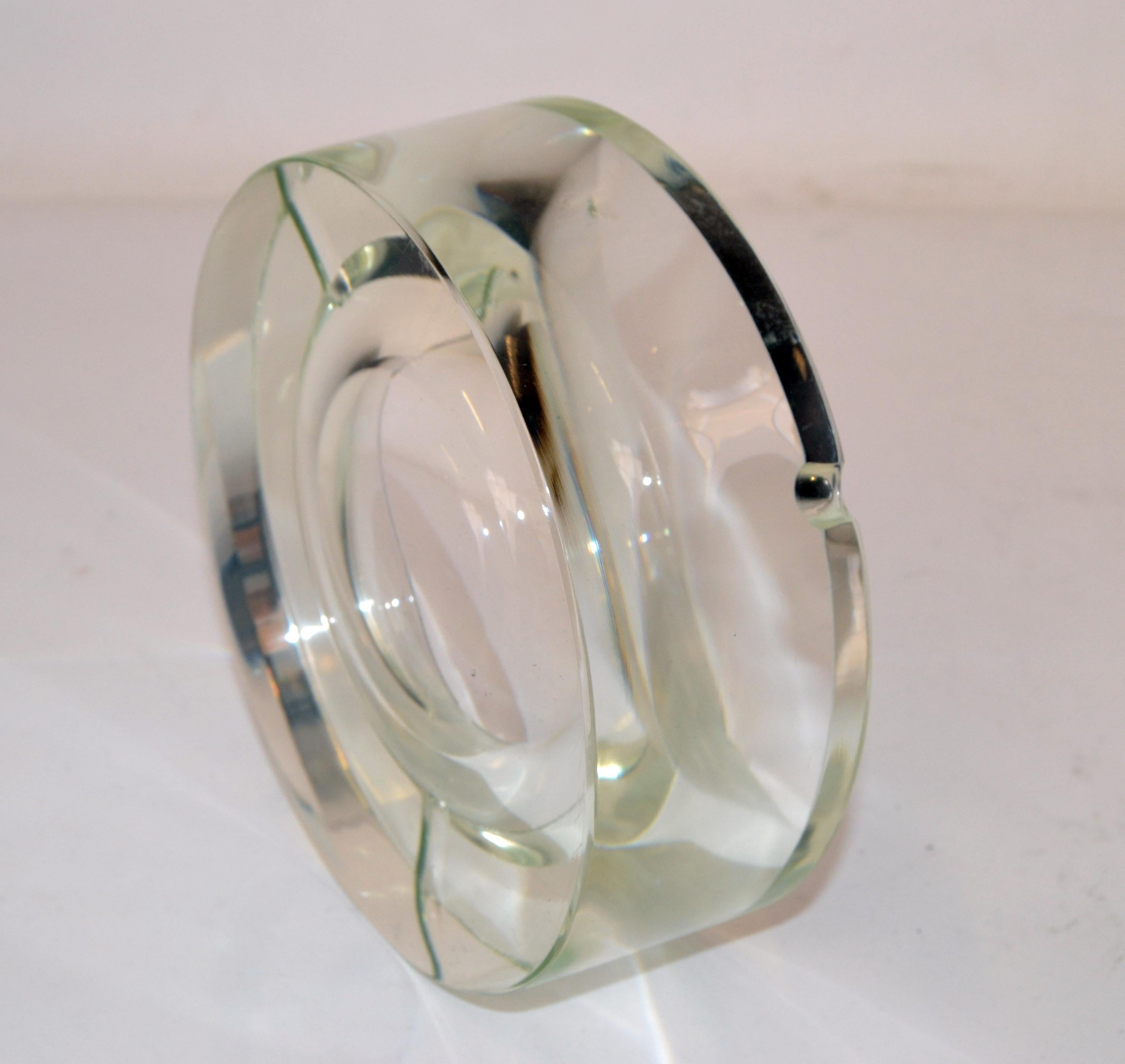 Hand-Crafted Round Heavy Murano Mid-Century Modern Transparent Glass Ashtray Italy 1960s For Sale