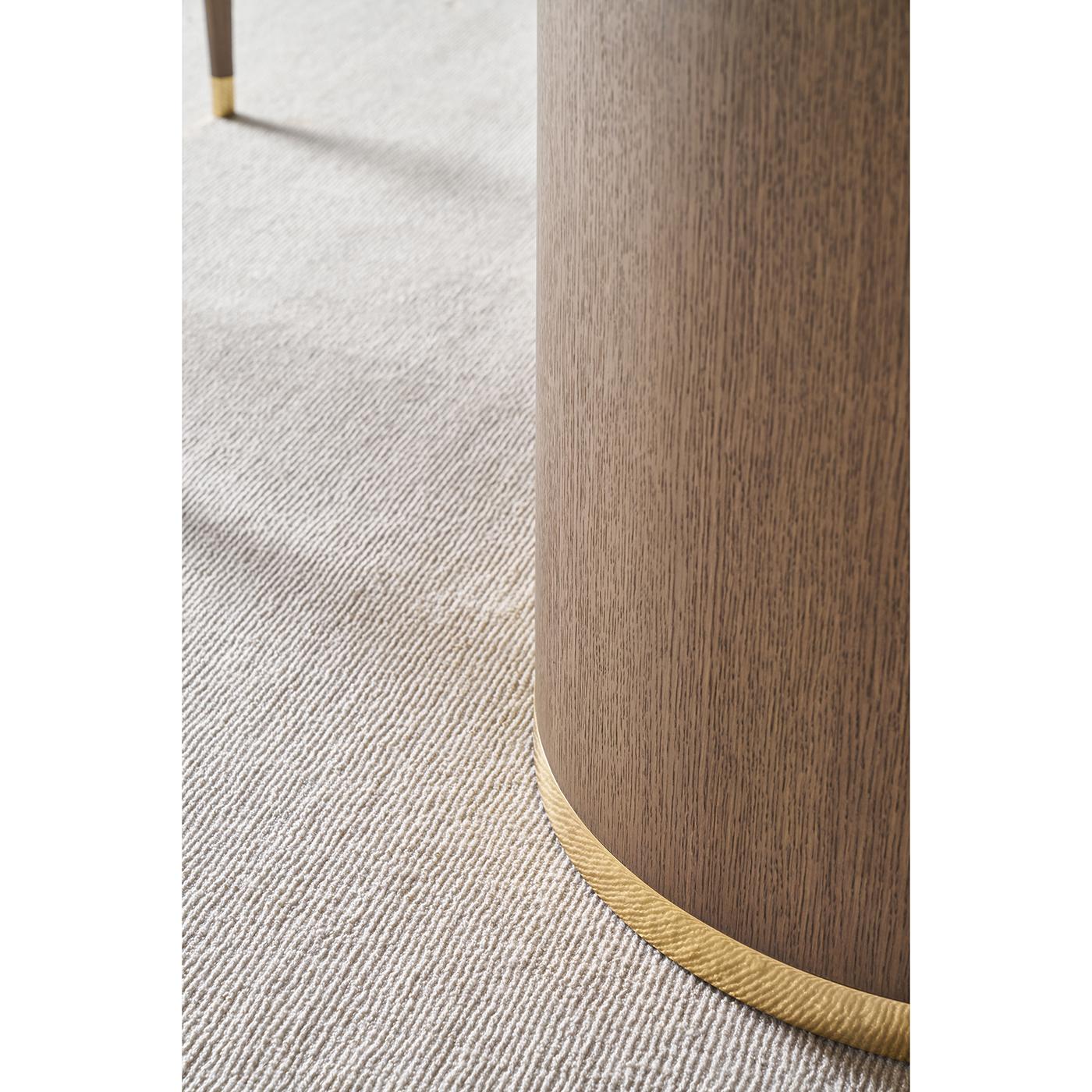Round Hollywood Regency Dining Table - Dark Mink In New Condition For Sale In Westwood, NJ