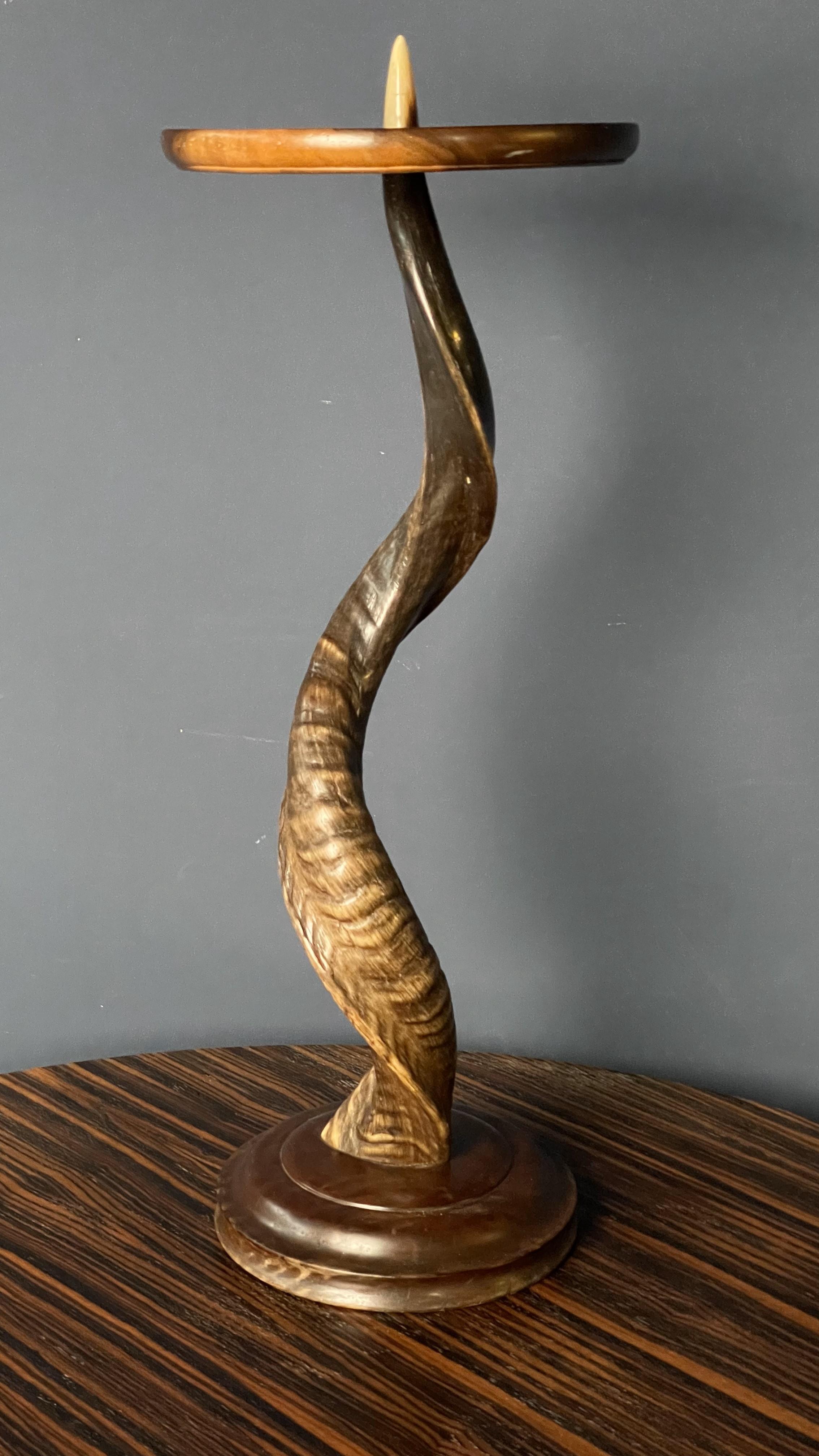 Runder Horn-Beistelltisch, 1940er-Jahre (Mitte des 20. Jahrhunderts) im Angebot