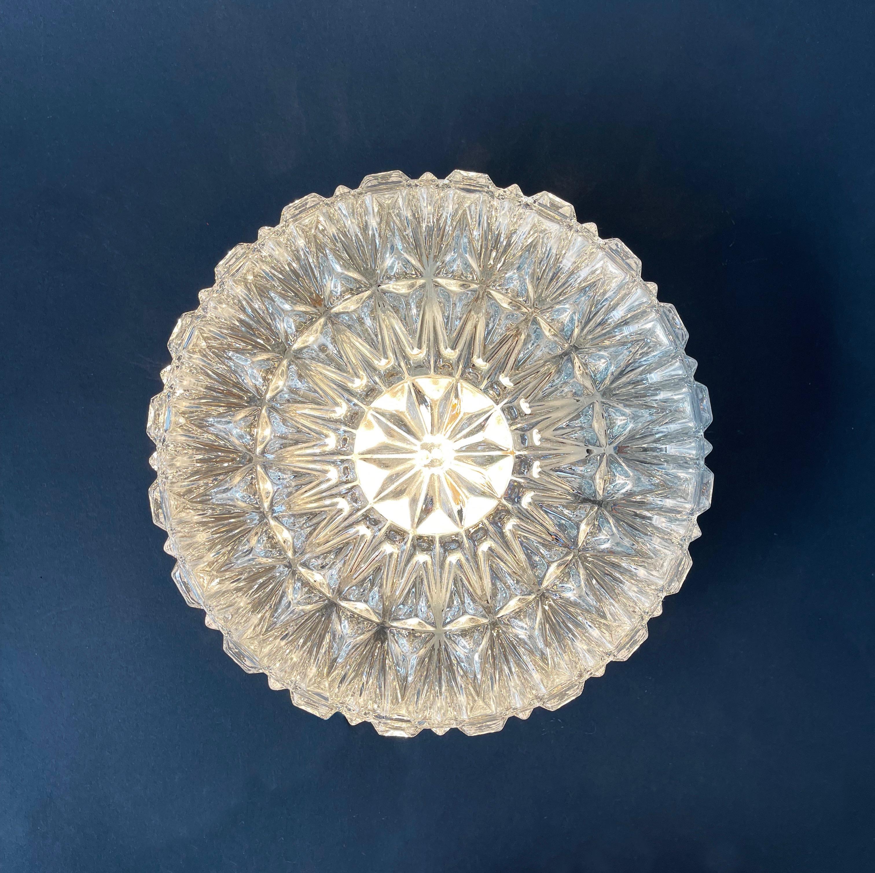 Mid-Century moderno Lampada da incasso rotonda in cristallo di Erco, a parete o a soffitto, anni '70, Germania in vendita