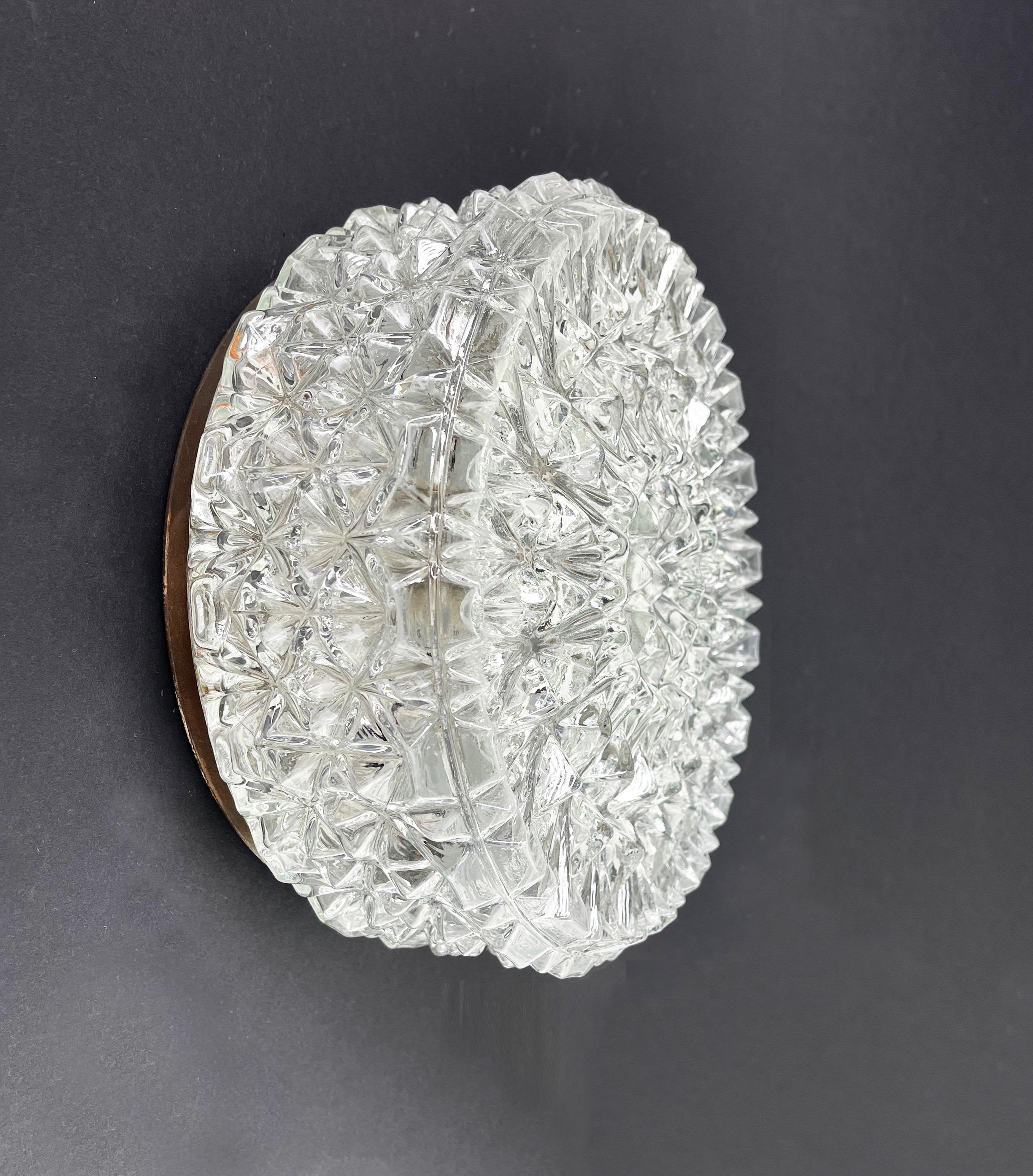 Tedesco Lampada da incasso rotonda in cristallo di Erco, a parete o a soffitto, anni '70, Germania in vendita