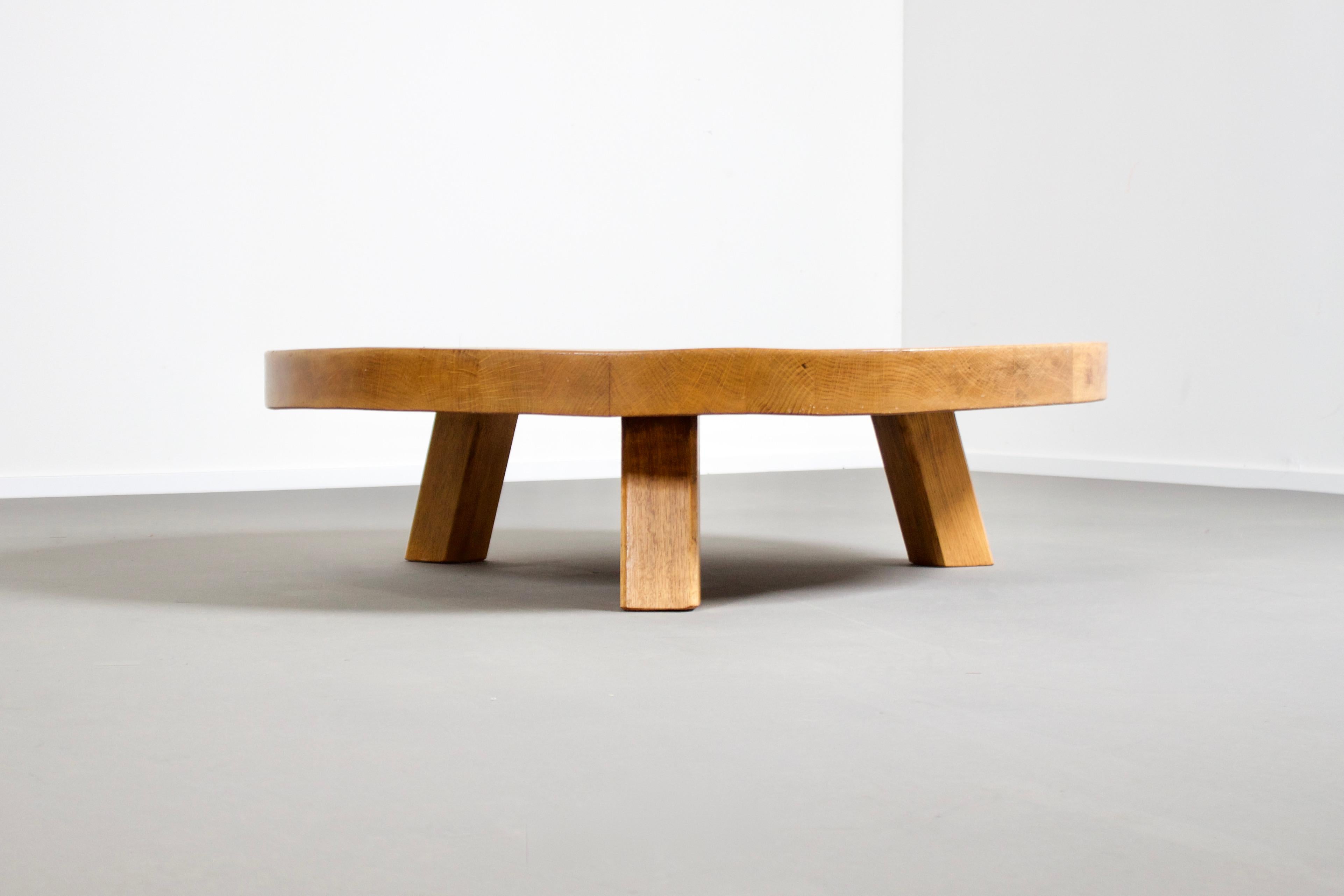 Brutalist Round Impressive French Artisan Coffee Table in Solid Oak, 1960s