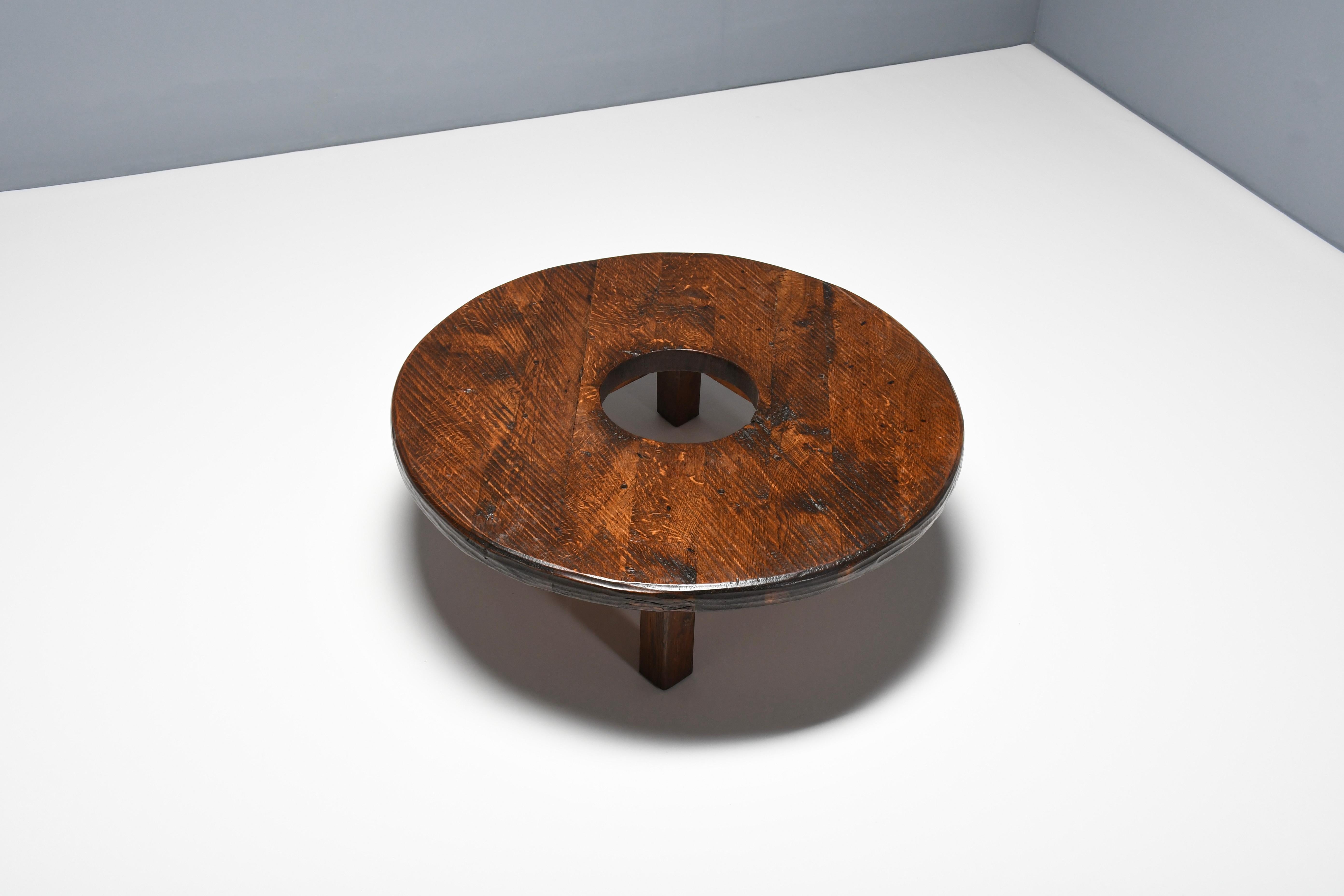 Brutalist Round Impressive French Artisan Coffee Table in Solid Oak, 1960s