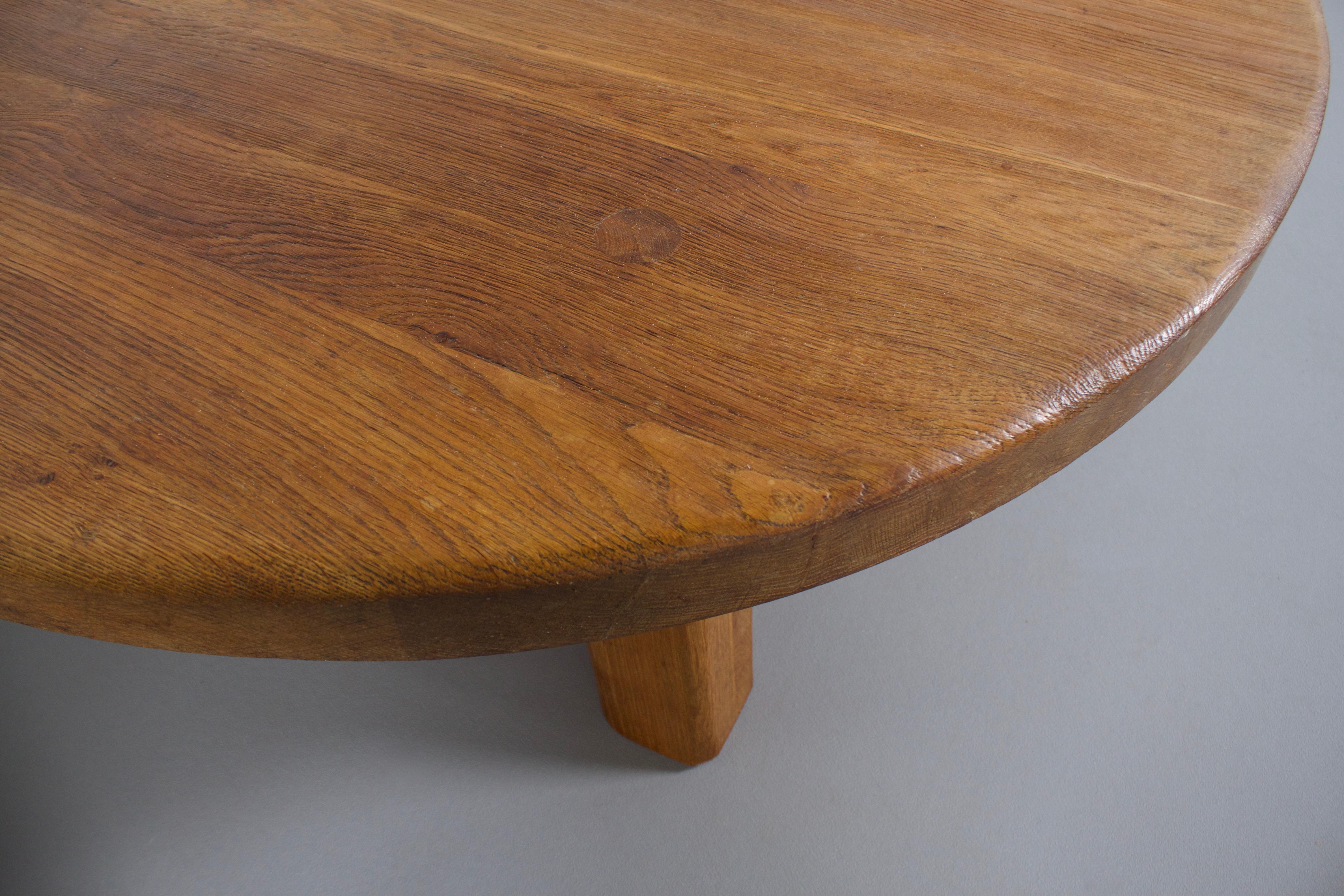 Round Impressive French Artisan Coffee Table in Solid Oak, 1960s 1