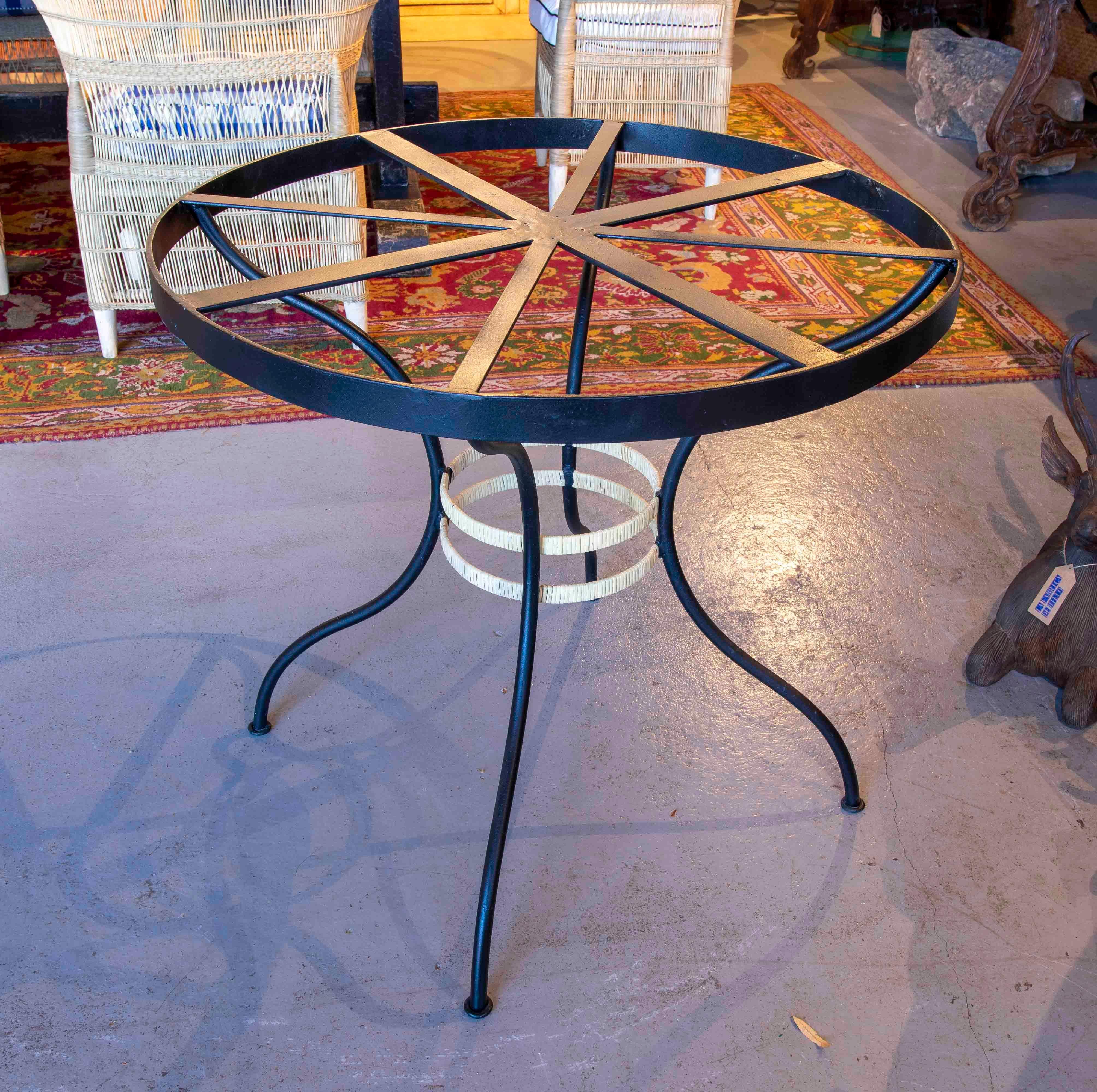 Round Iron Table with Wicker Decoration on the Base For Sale 1