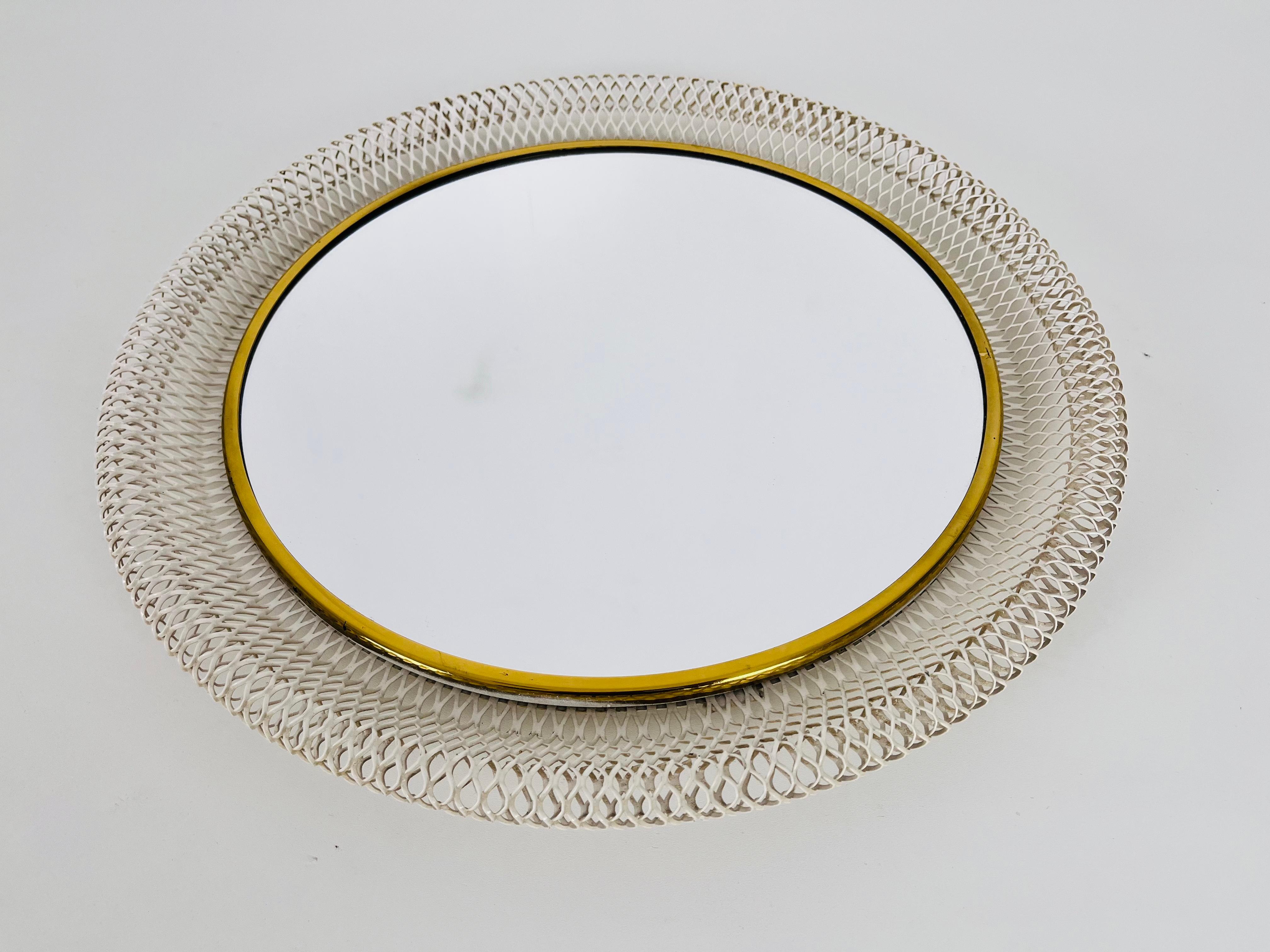 Mid-Century Modern Round Italian Brass Framed Wall Mirror, 1960s, Italy For Sale