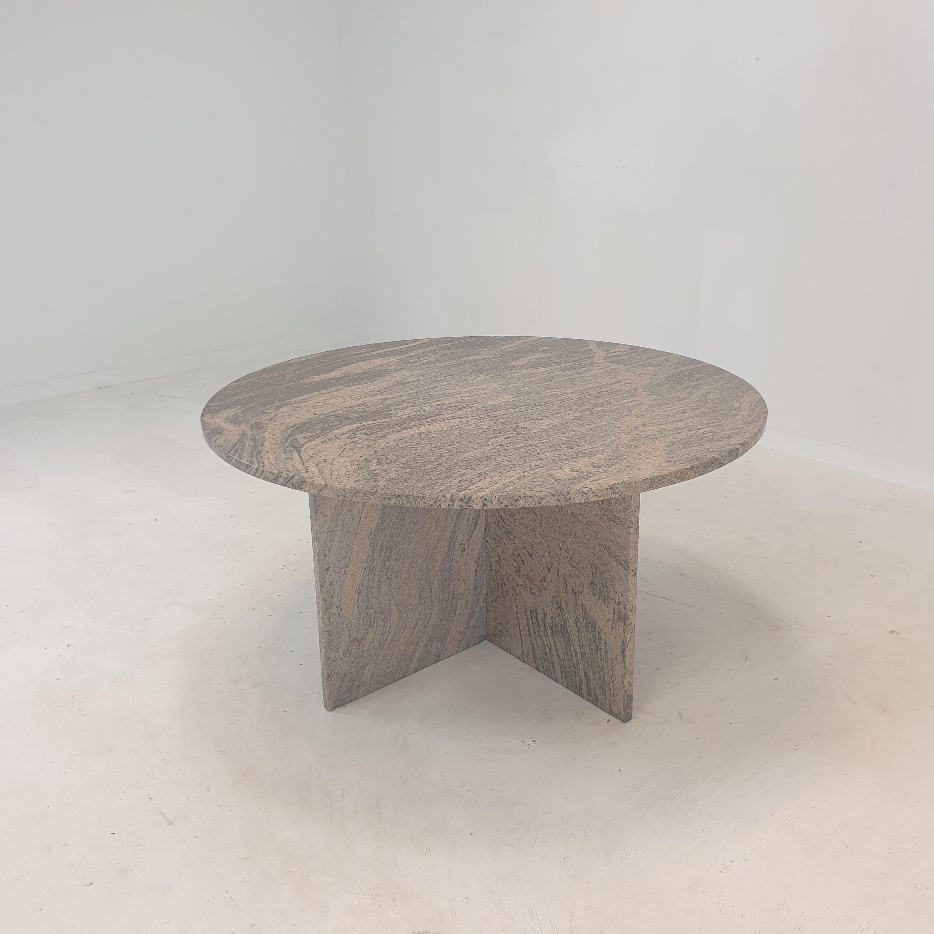 Very nice Italian coffee table, 1980's.

It is made of beautiful stone.

It is in very good condition.

We work with professional packers and shippers.