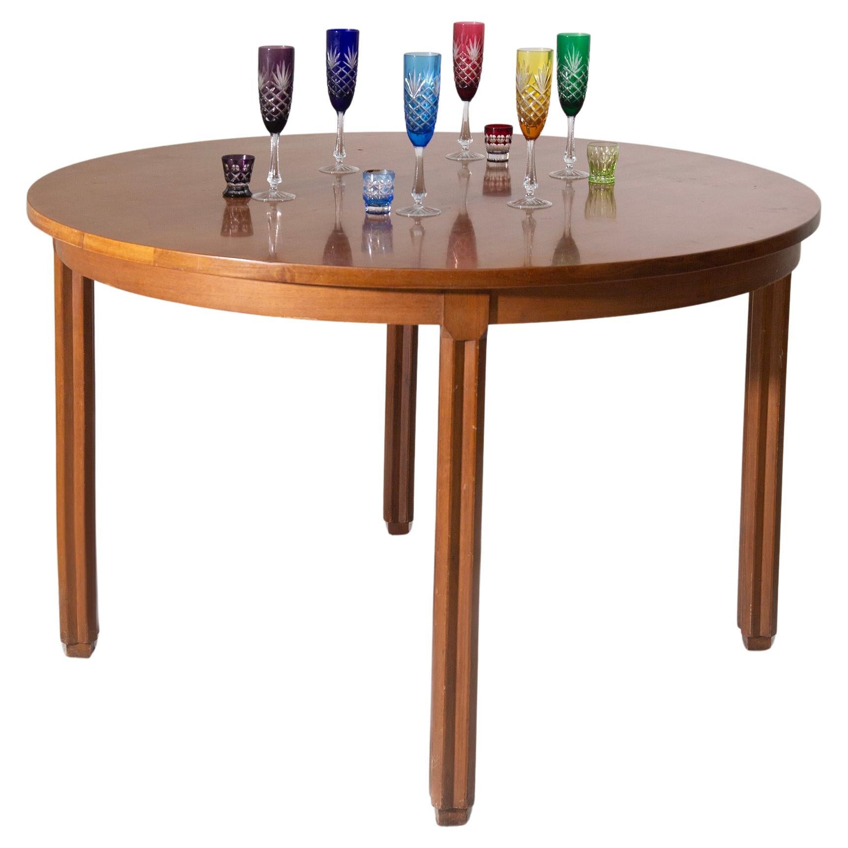 Round Italian dining table attributed to Vittorio Gregotti For Sale