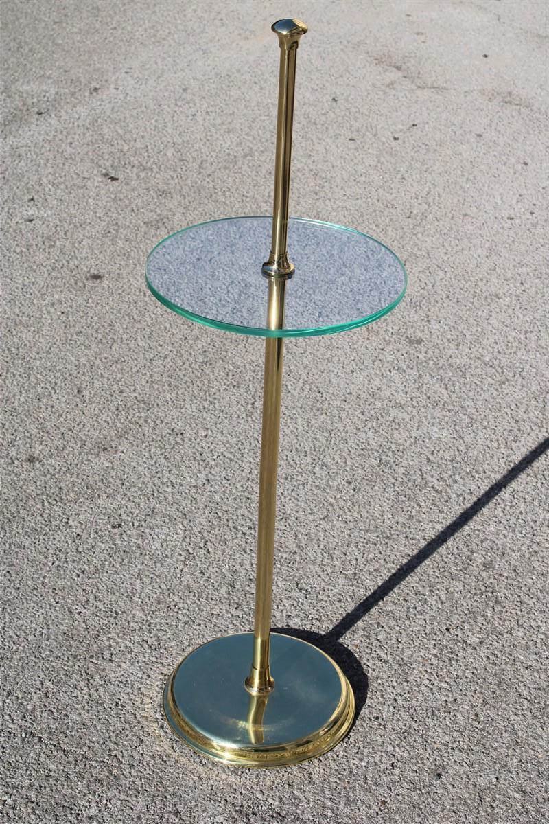 Gueridón italiano redondo Made in Italy 1970 Latón y cristal Moderno de mediados de siglo en venta