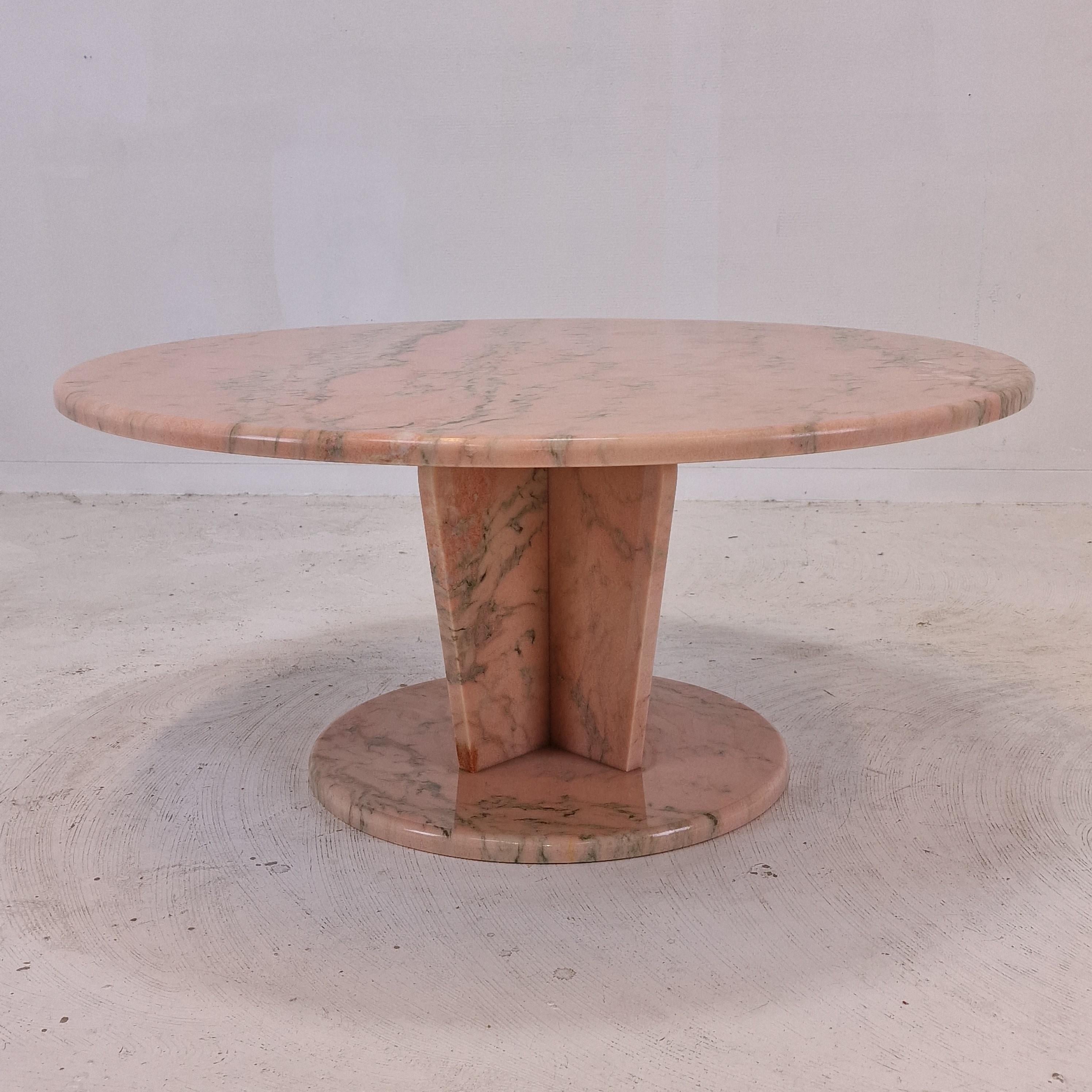 Mid-Century Modern Table basse ou table d'appoint ronde en marbre italien, années 1980 en vente