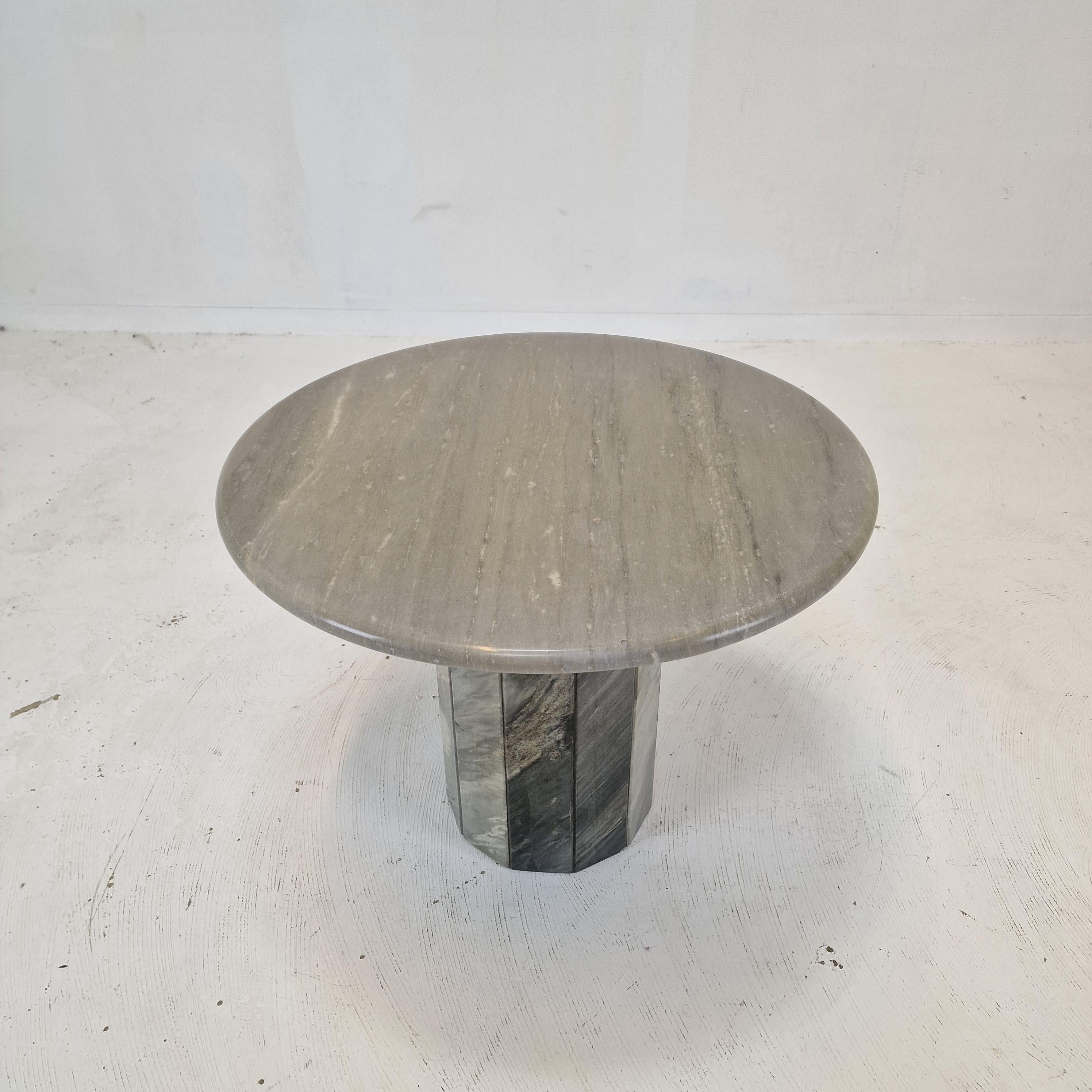 Late 20th Century Round Italian Marble Coffee or Side Table, 1980's For Sale