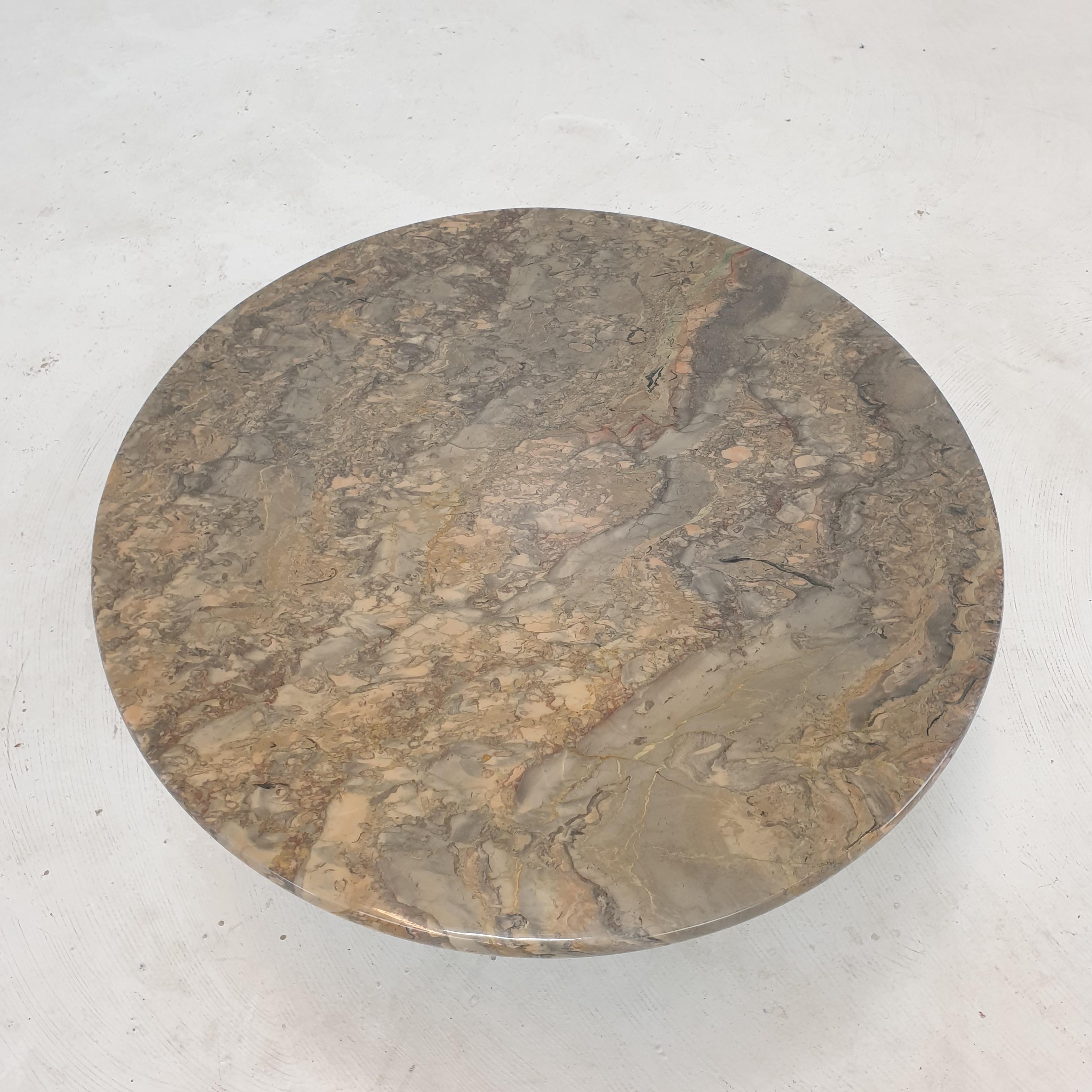 Round Italian Marble Coffee Table, 1980's For Sale 3