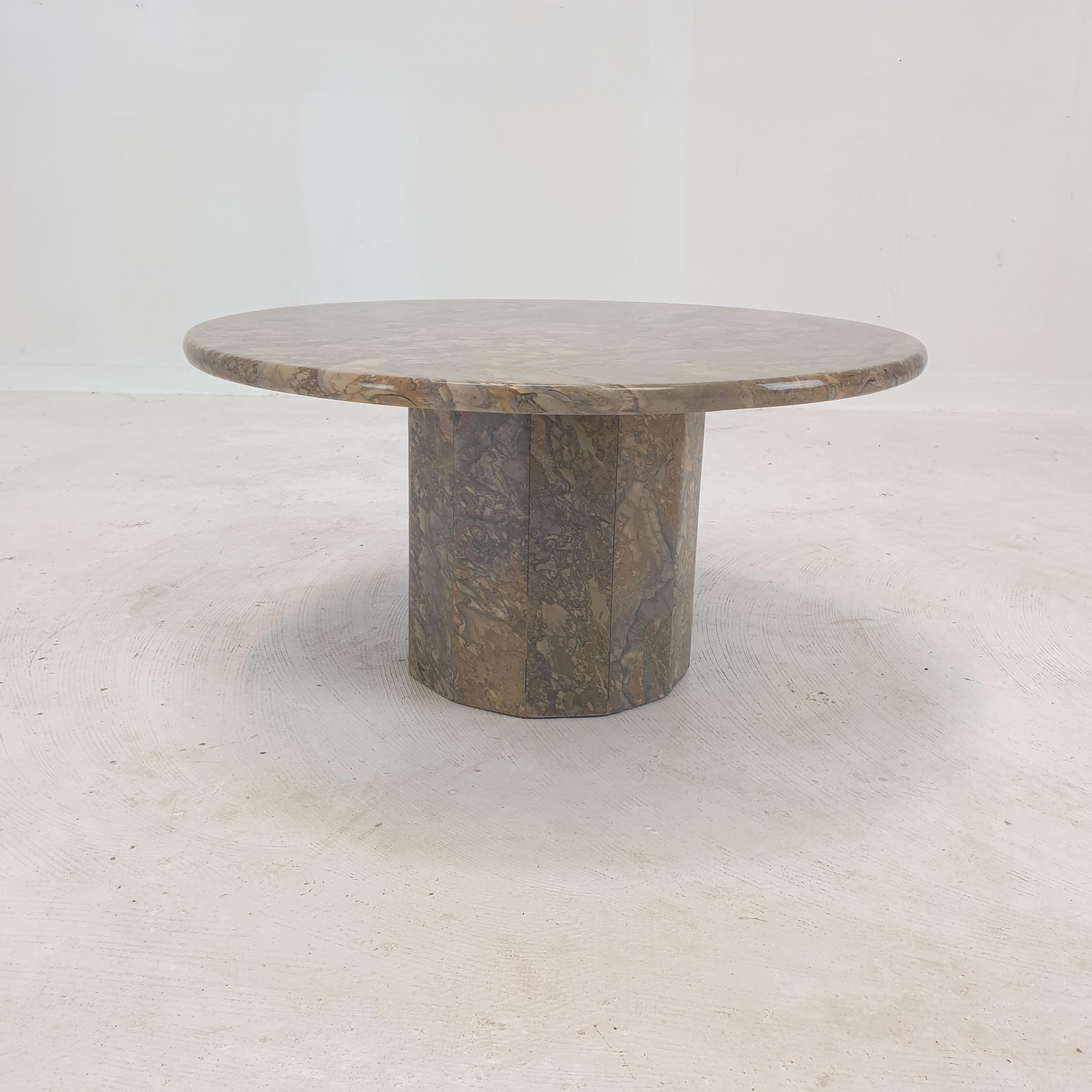 Hand-Crafted Round Italian Marble Coffee Table, 1980's For Sale