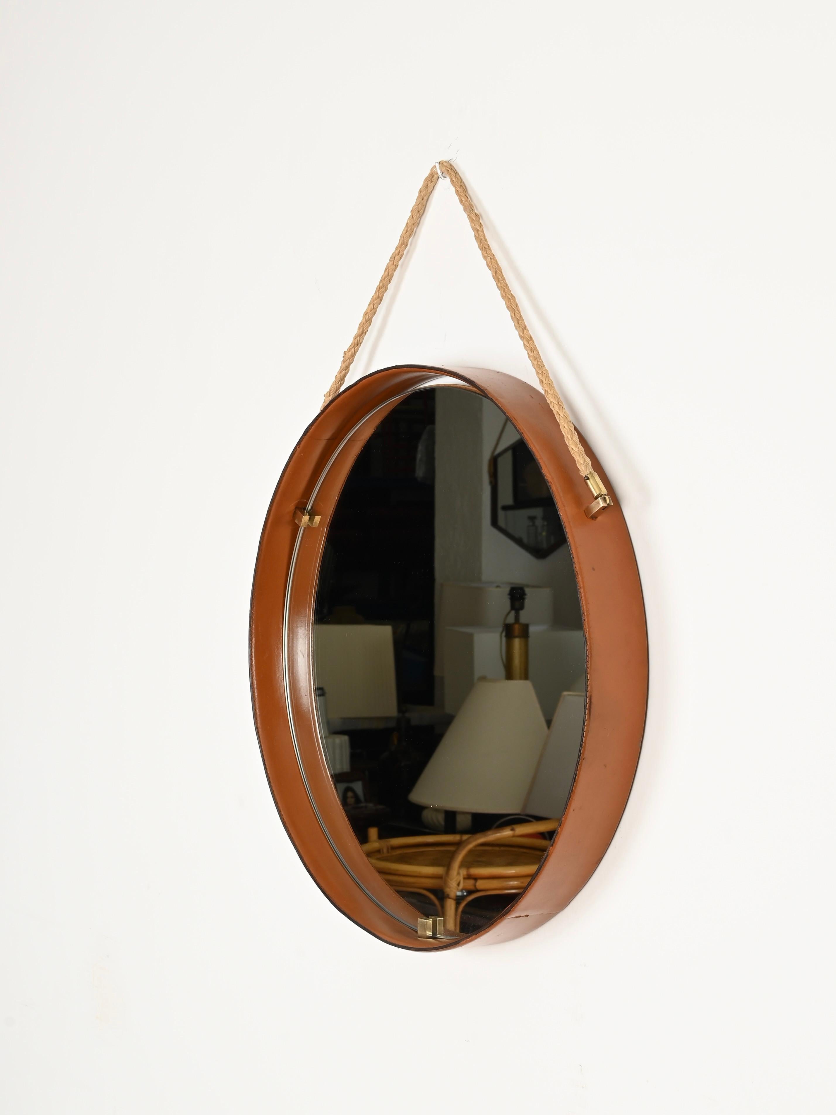 Specchio italiano rotondo in pelle, ottone e corda firmato da Pizzetti, anni '60 in vendita 7