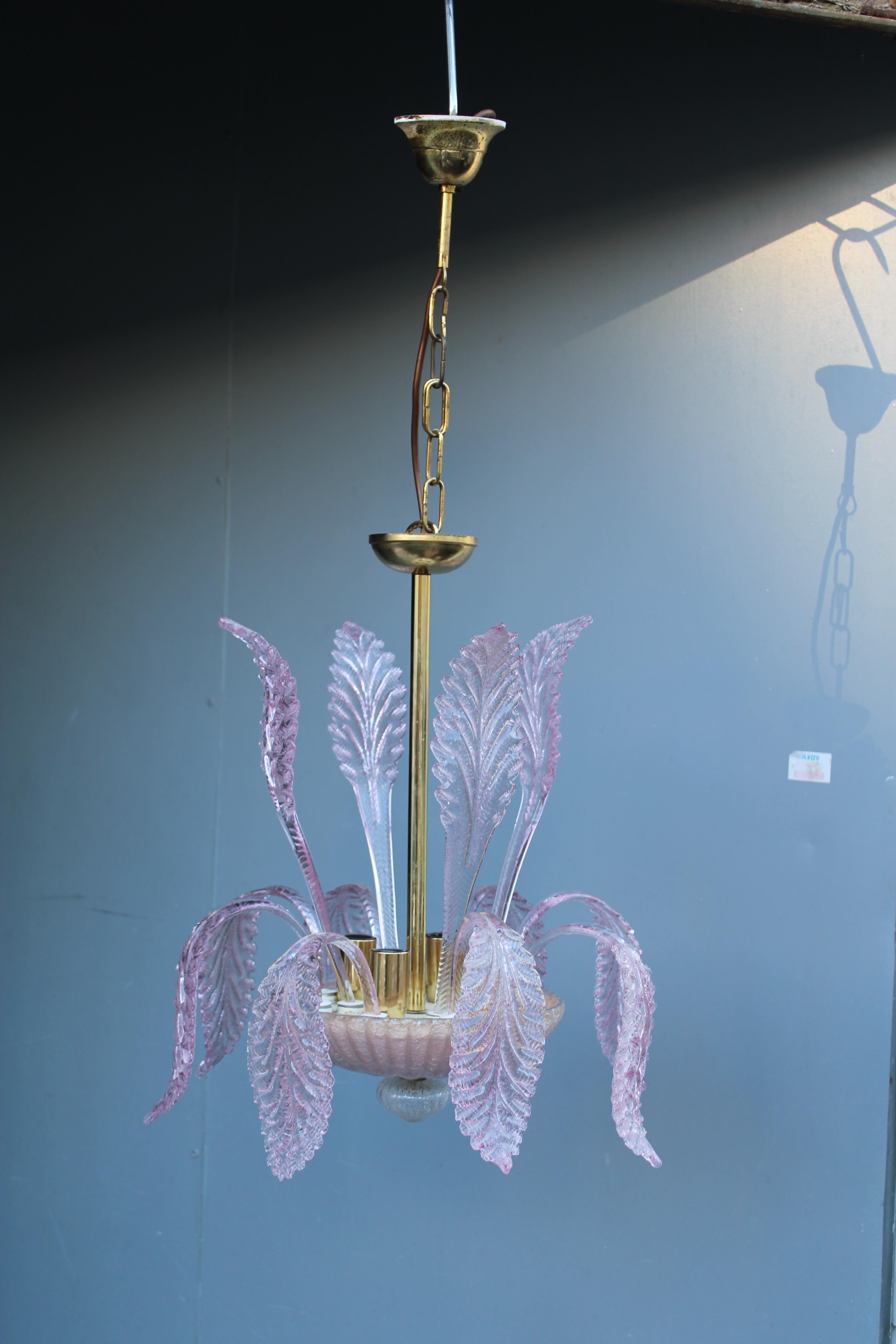Mid-Century moderno Round Italian Murano Chandelier Pink Gold Color 1970s Leaves Flowers in vendita