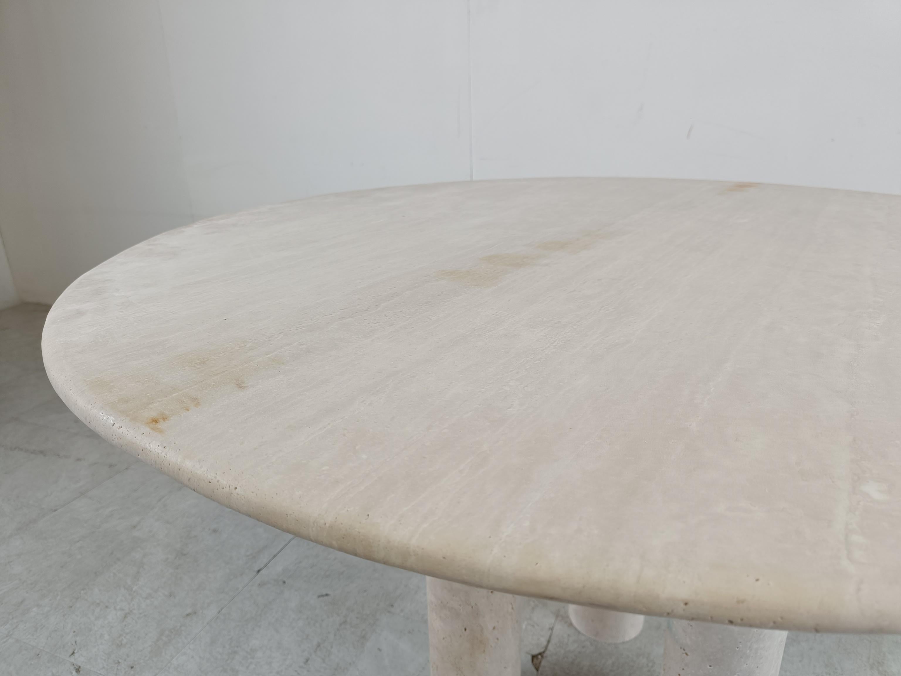 Round italian travertine dining table 1970s  For Sale 2