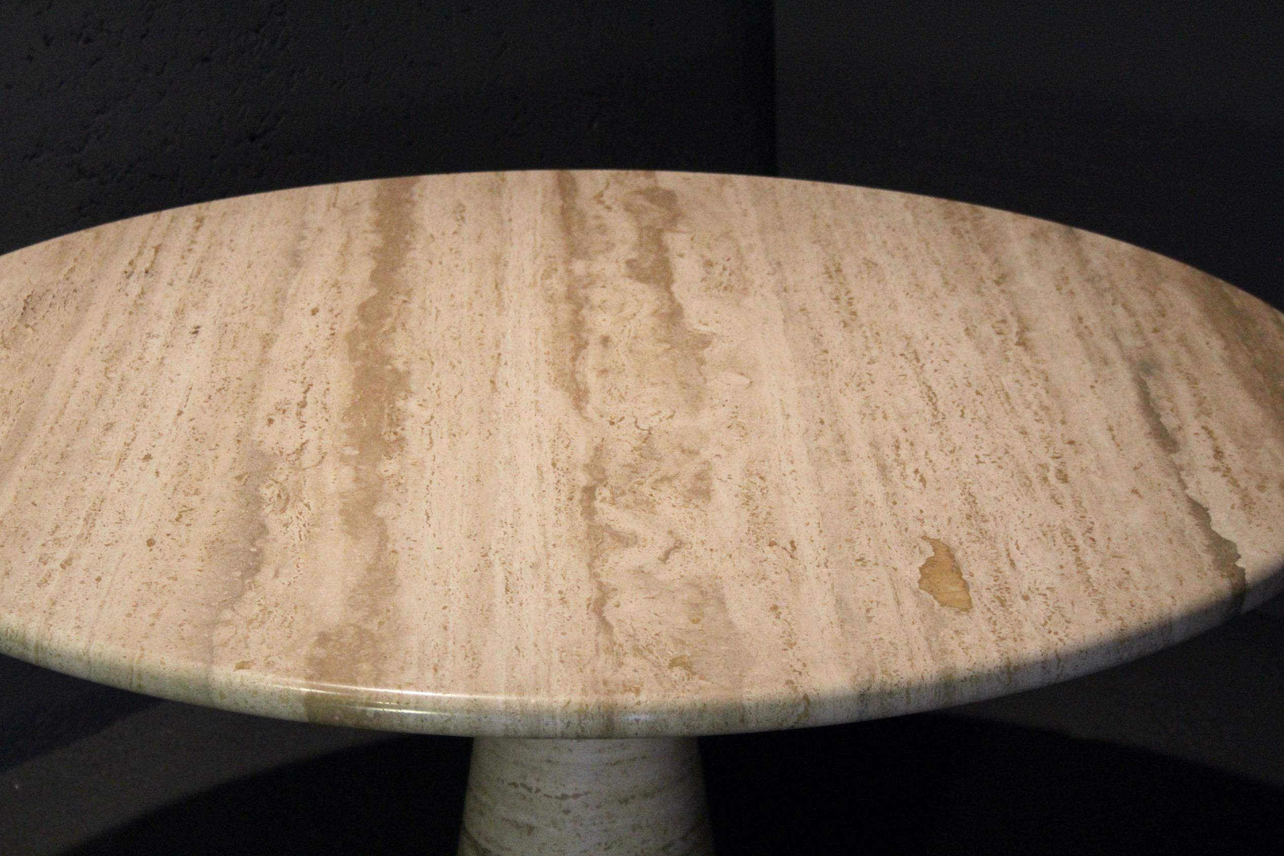 Round Italian Travertine Dining Table In Good Condition For Sale In grand Lancy, CH