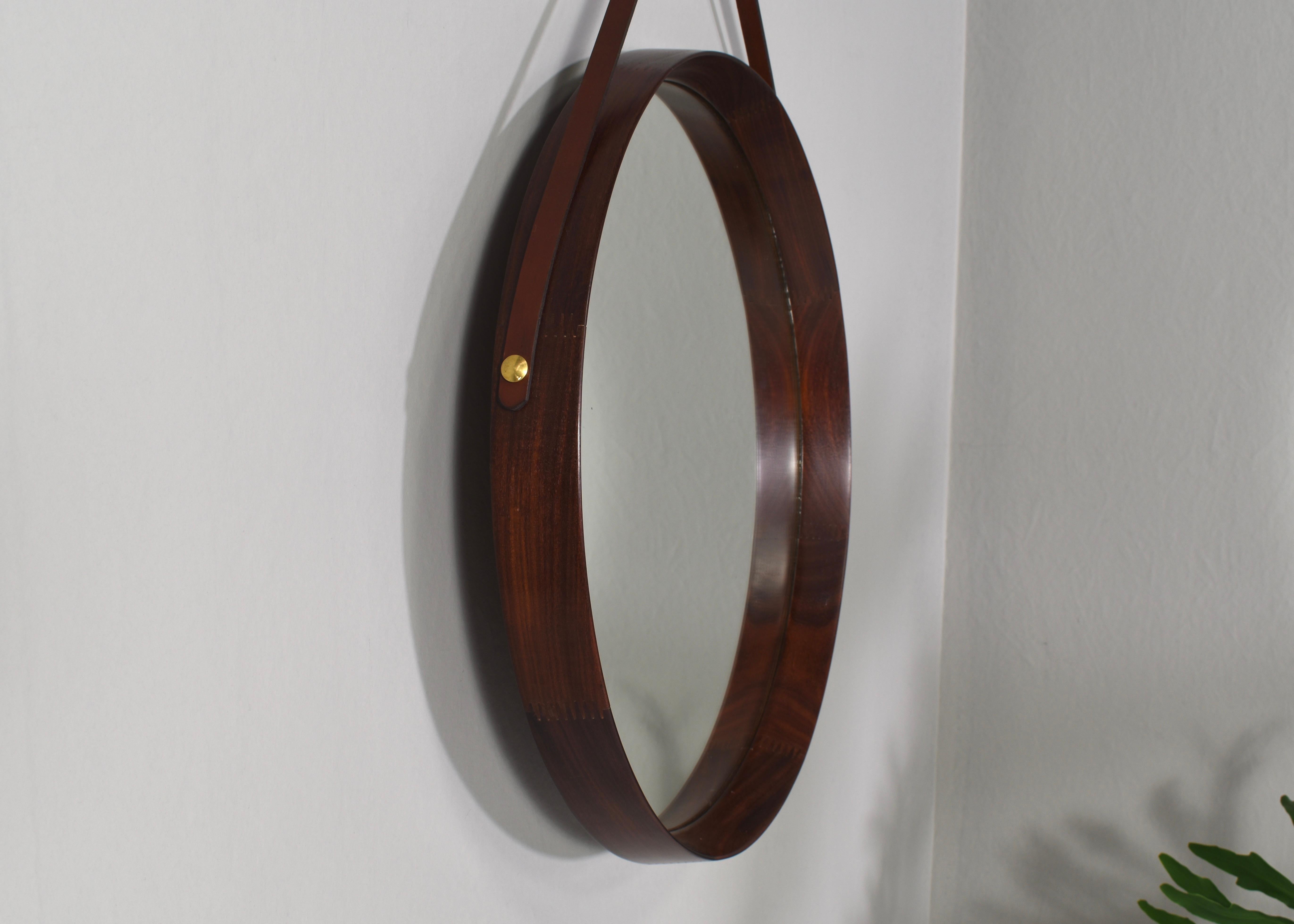Round Italian Wall Mirror in Solid Teak, Leather and Brass, 1950s For Sale 1