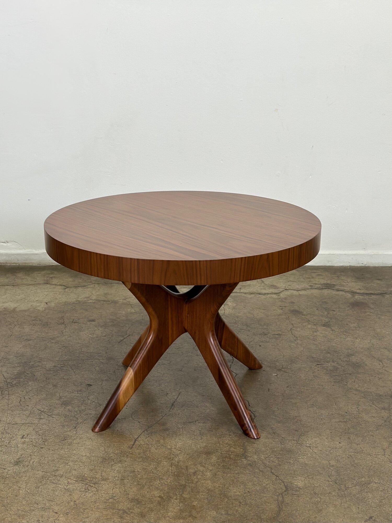 Round Jacks Side Table in Walnut- Sold Individually In Excellent Condition For Sale In Los Angeles, CA