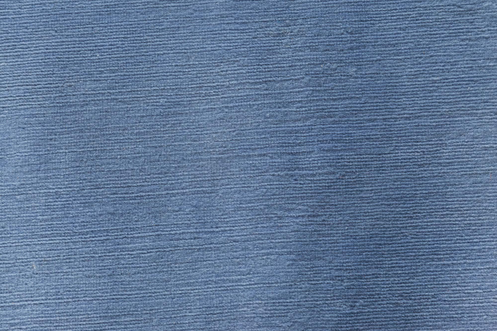 Runder lavendelfarbener handgeknüpfter Mohairteppich von Doris Leslie Blau.
Größe: 11'4