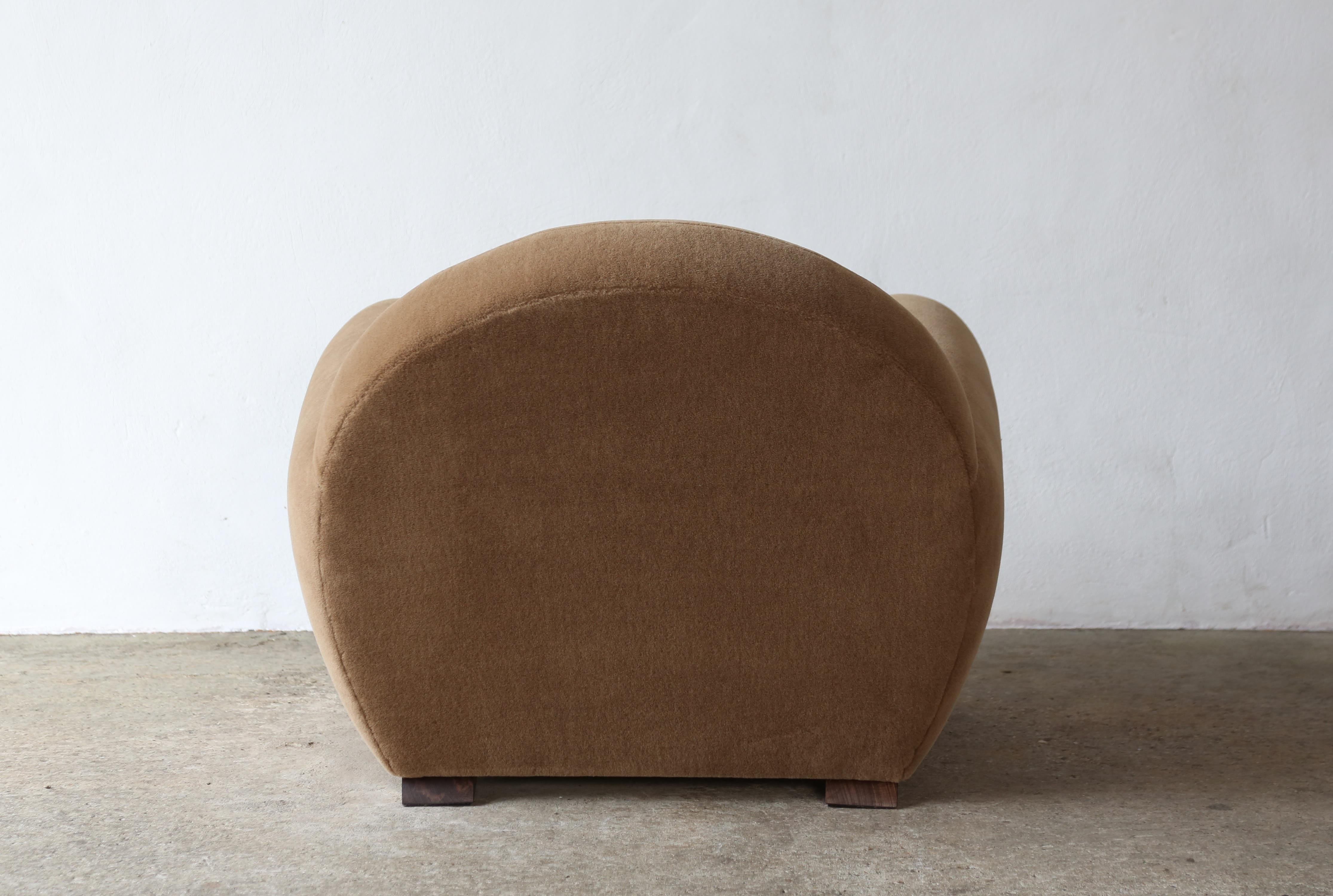 Round Leaning Club Chair and Ottoman, Upholstered in Pure Alpaca For Sale 4