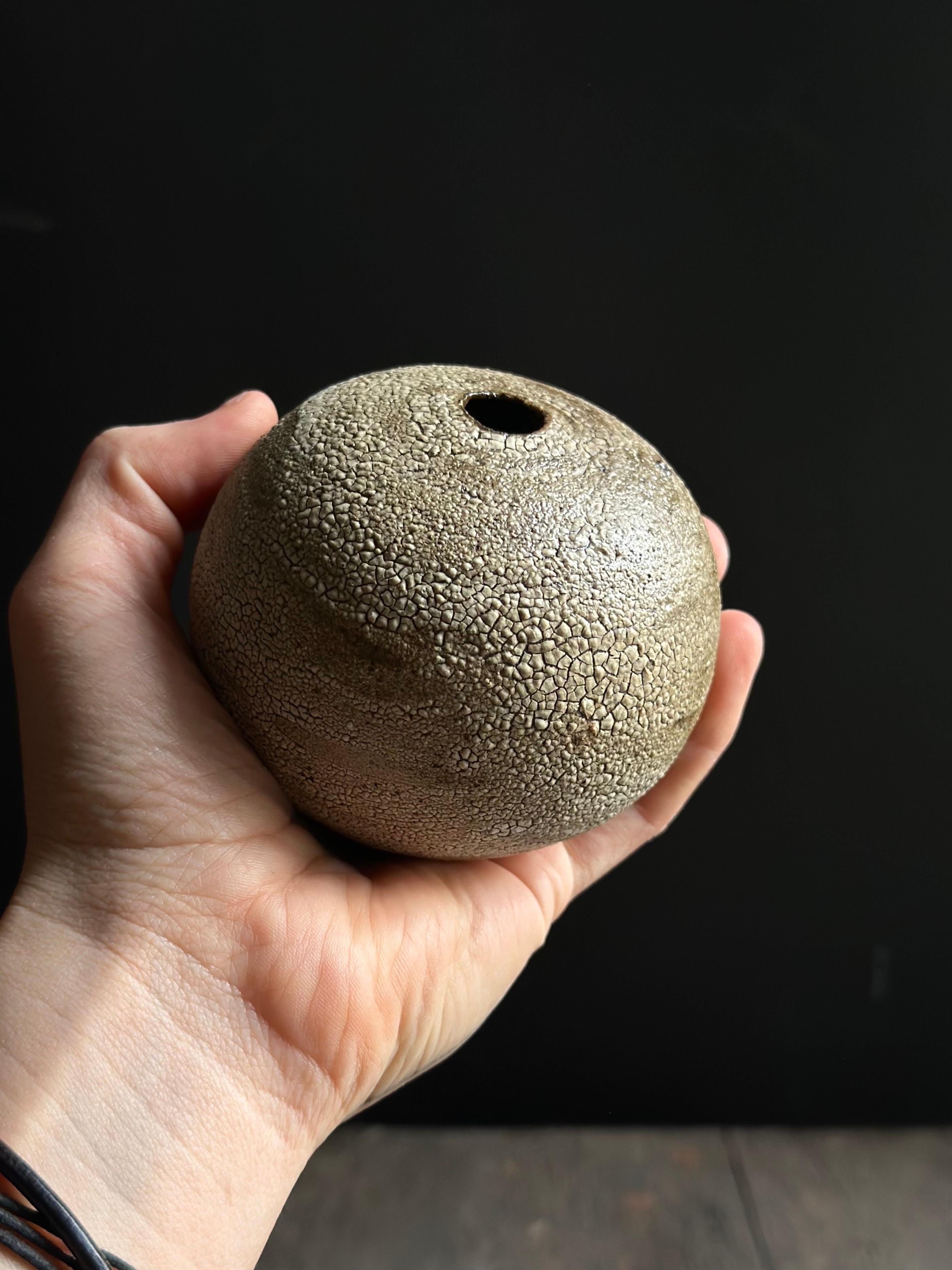 Round Leather Lizard Textured Ceramic Bud Vase In New Condition In Pasadena, CA