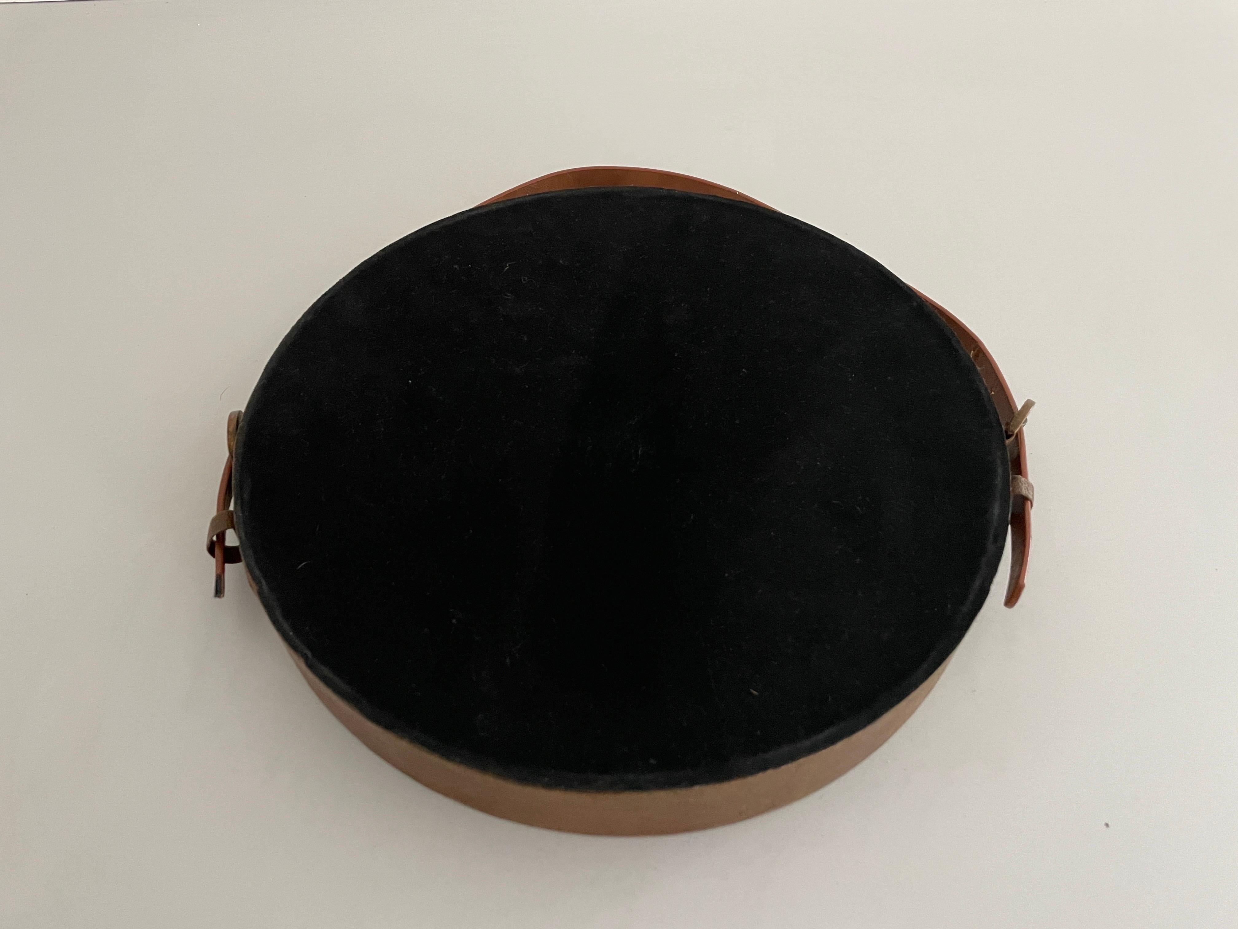 Round Leather Wall Mirror with Leather Strap, 1960s, Italy For Sale 7