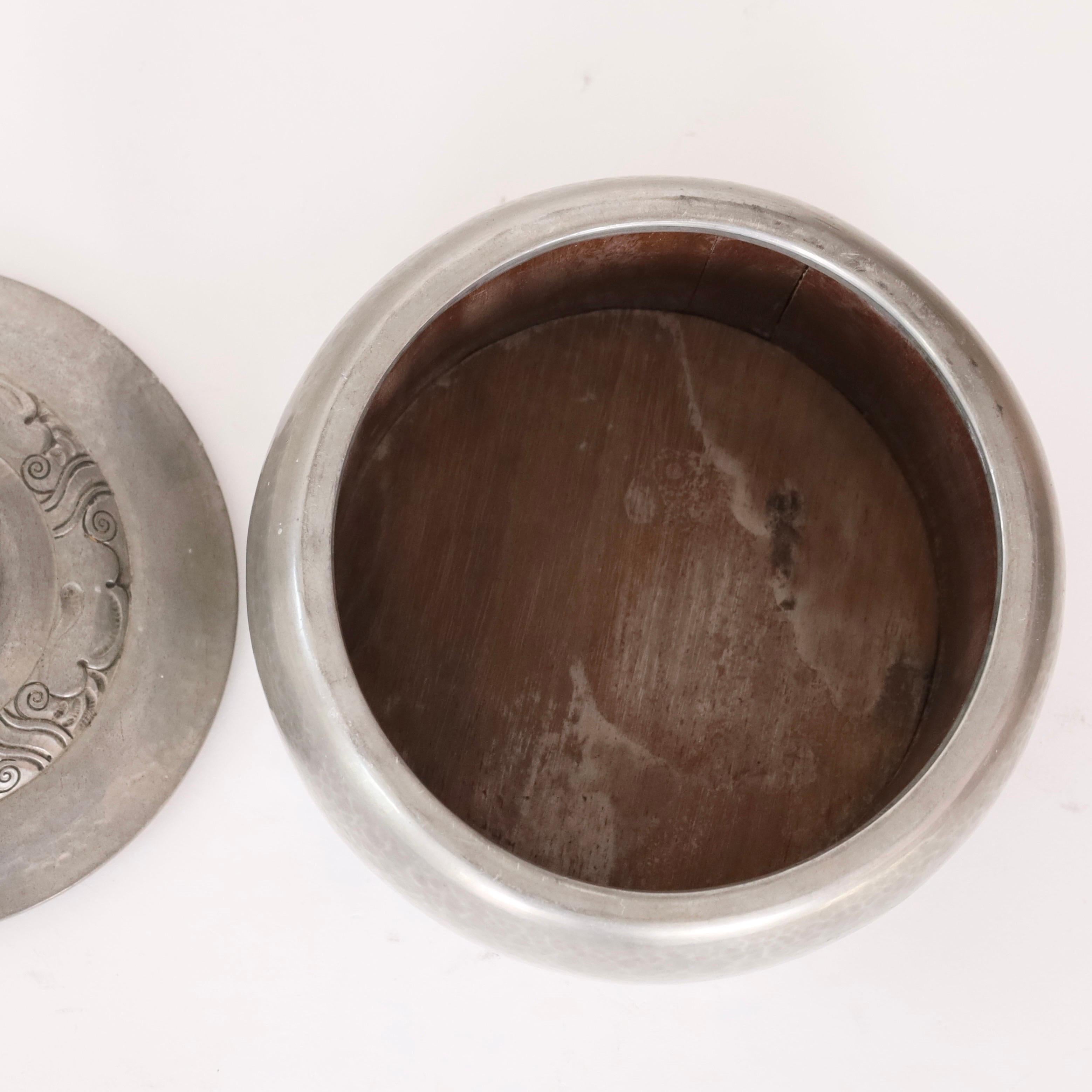 Round Lidded Pewter Box by Just Andersen, 1920s, Denmark For Sale 5