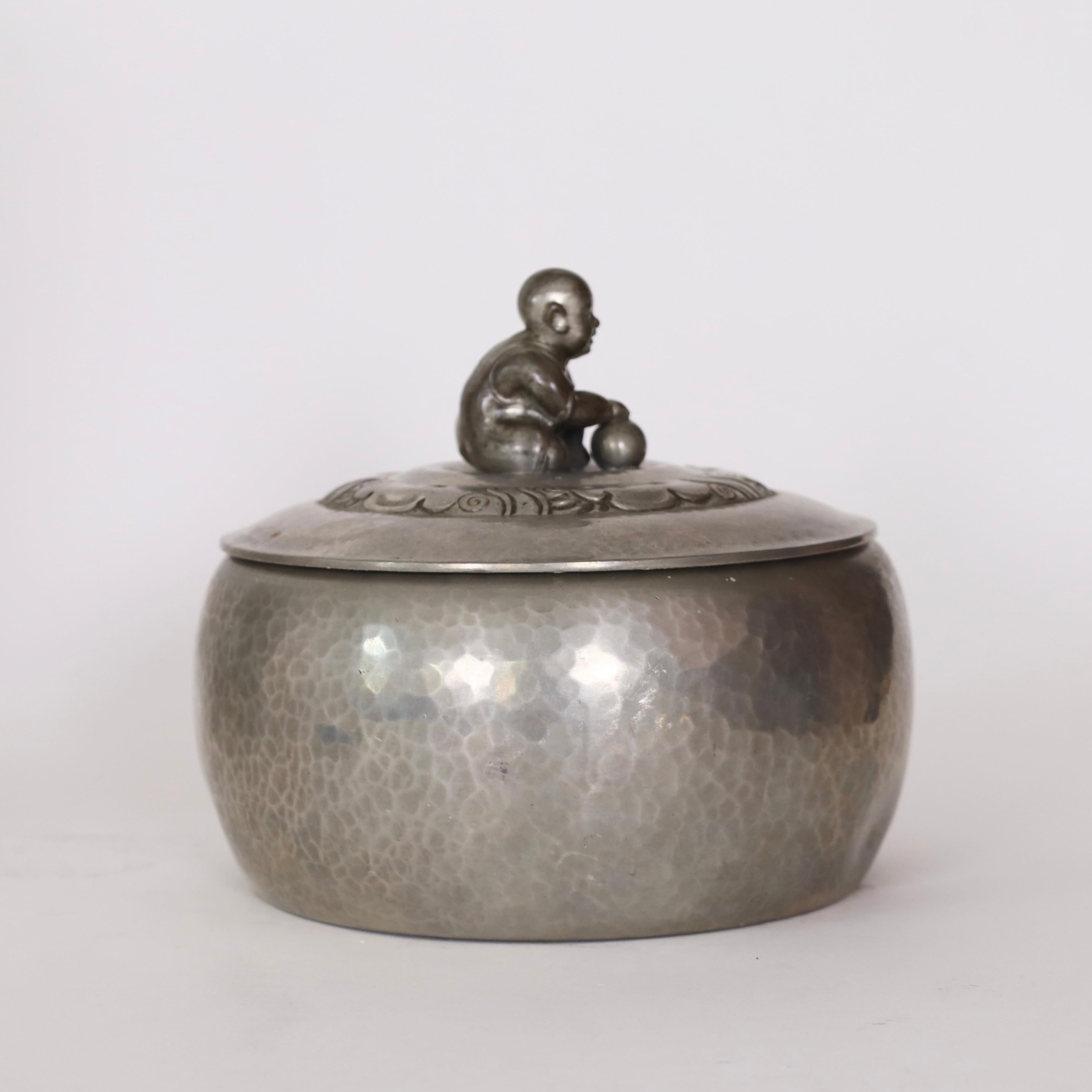 Round Lidded Pewter Box by Just Andersen, 1920s, Denmark For Sale 1
