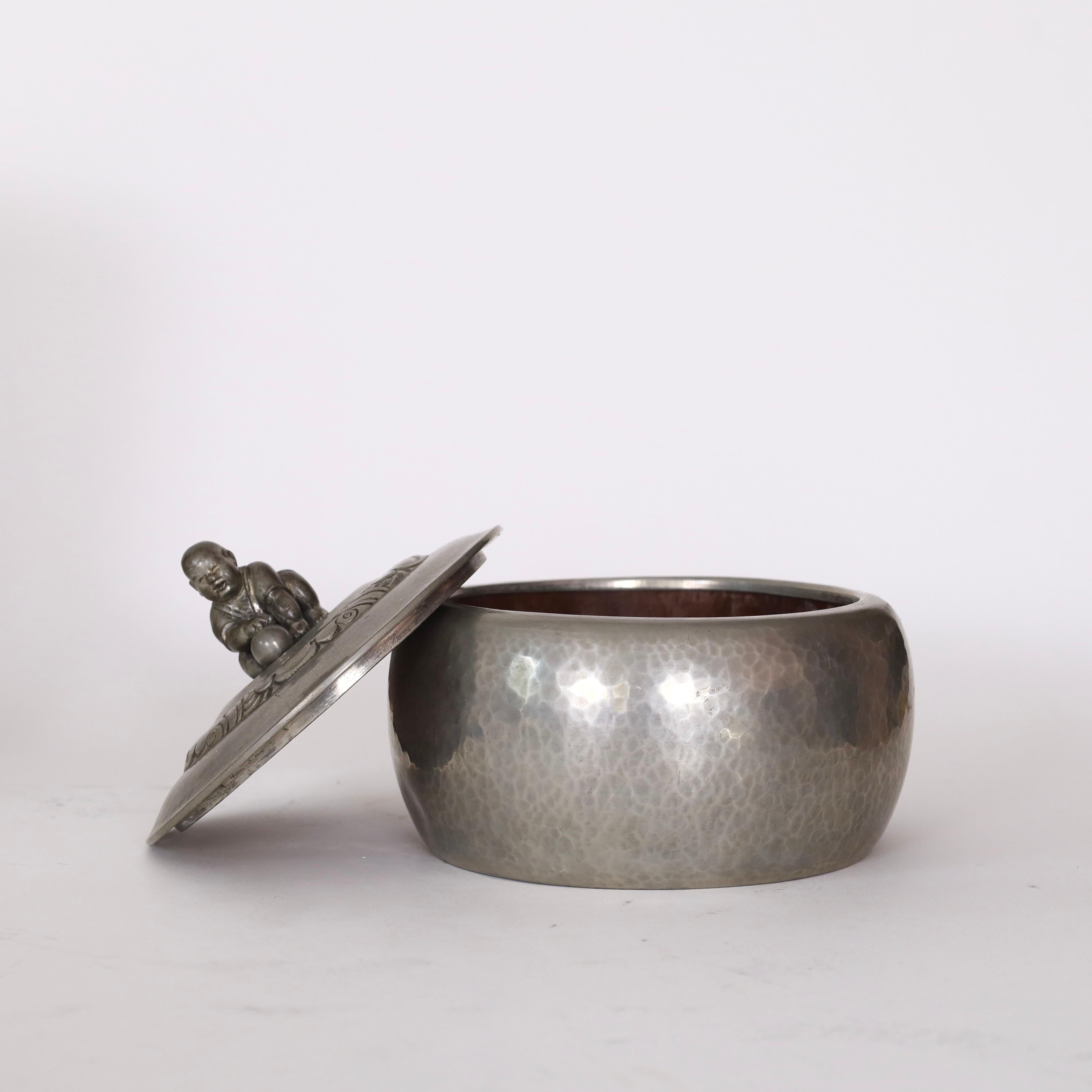 Round Lidded Pewter Box by Just Andersen, 1920s, Denmark For Sale 2