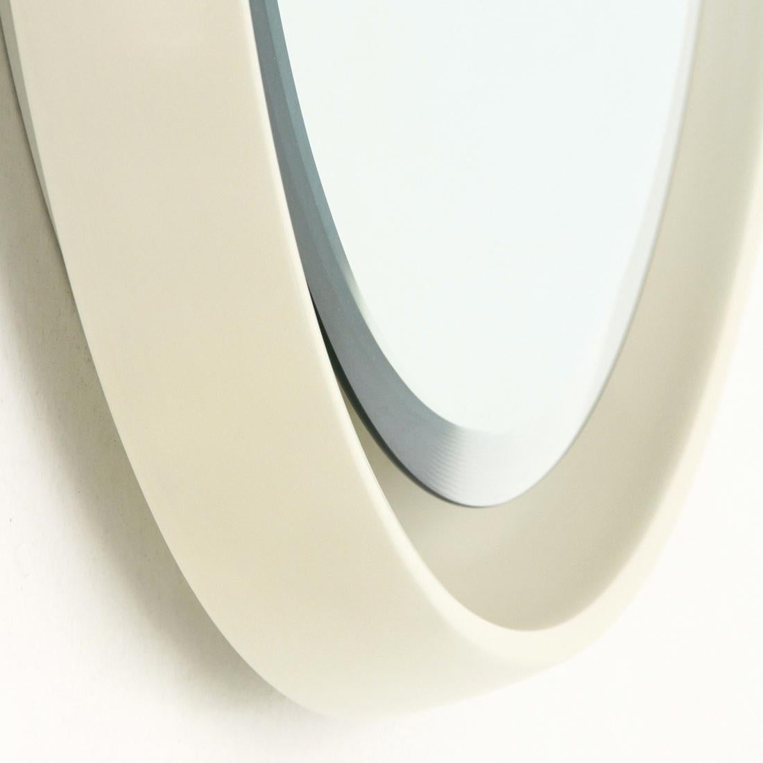 Round Lighted Mirror in White Lacquered Wood by CRB, 1960s For Sale 1