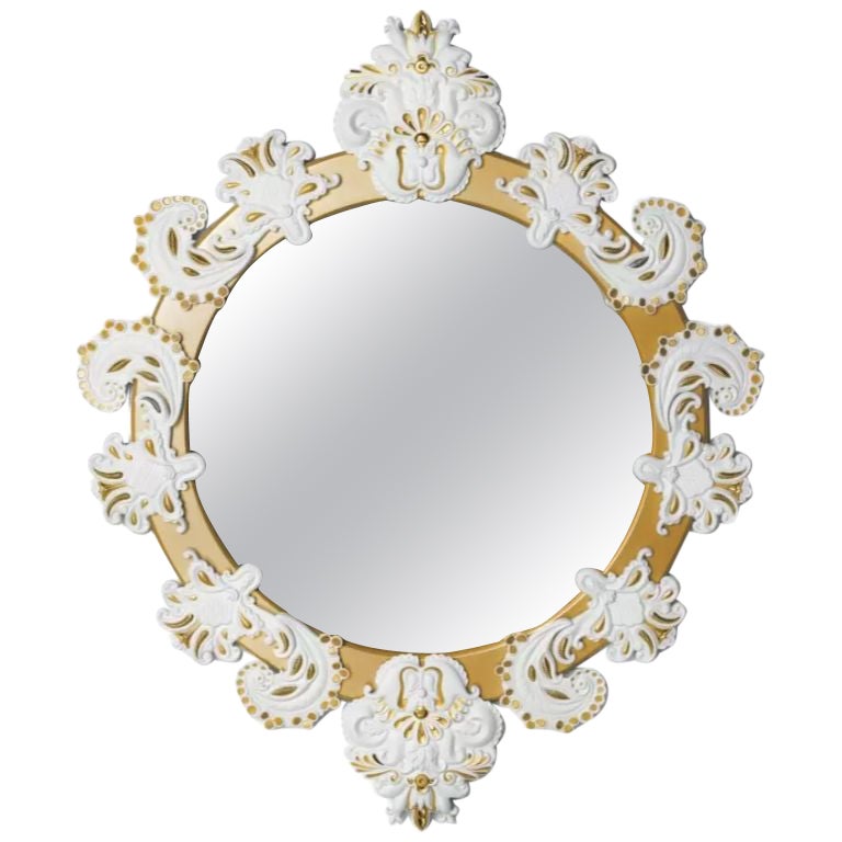 Specchio da parete rotondo in edizione limitata con cornice in Wood Wood dorato e porcellana bianca