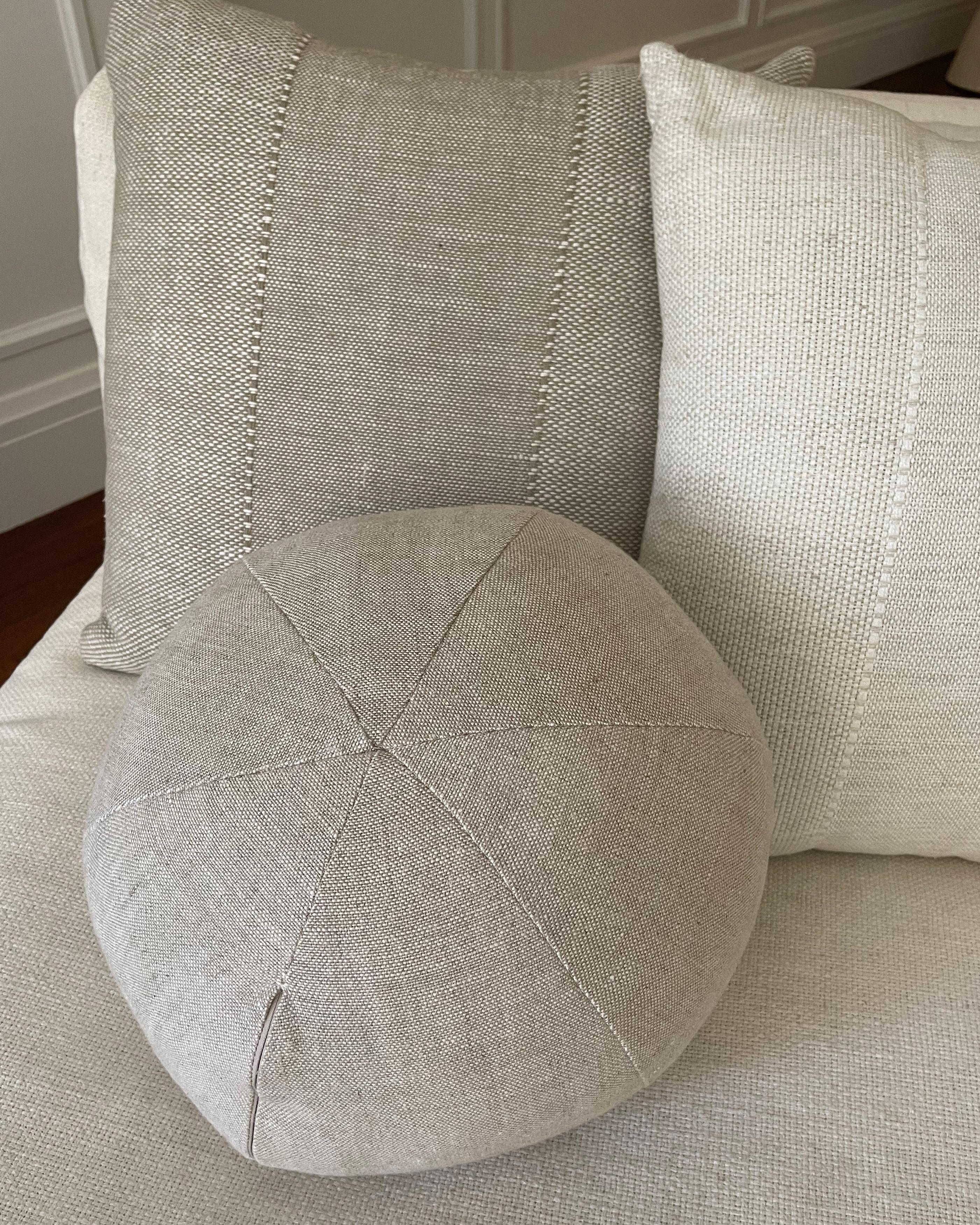 American Round Linen Pillow For Sale