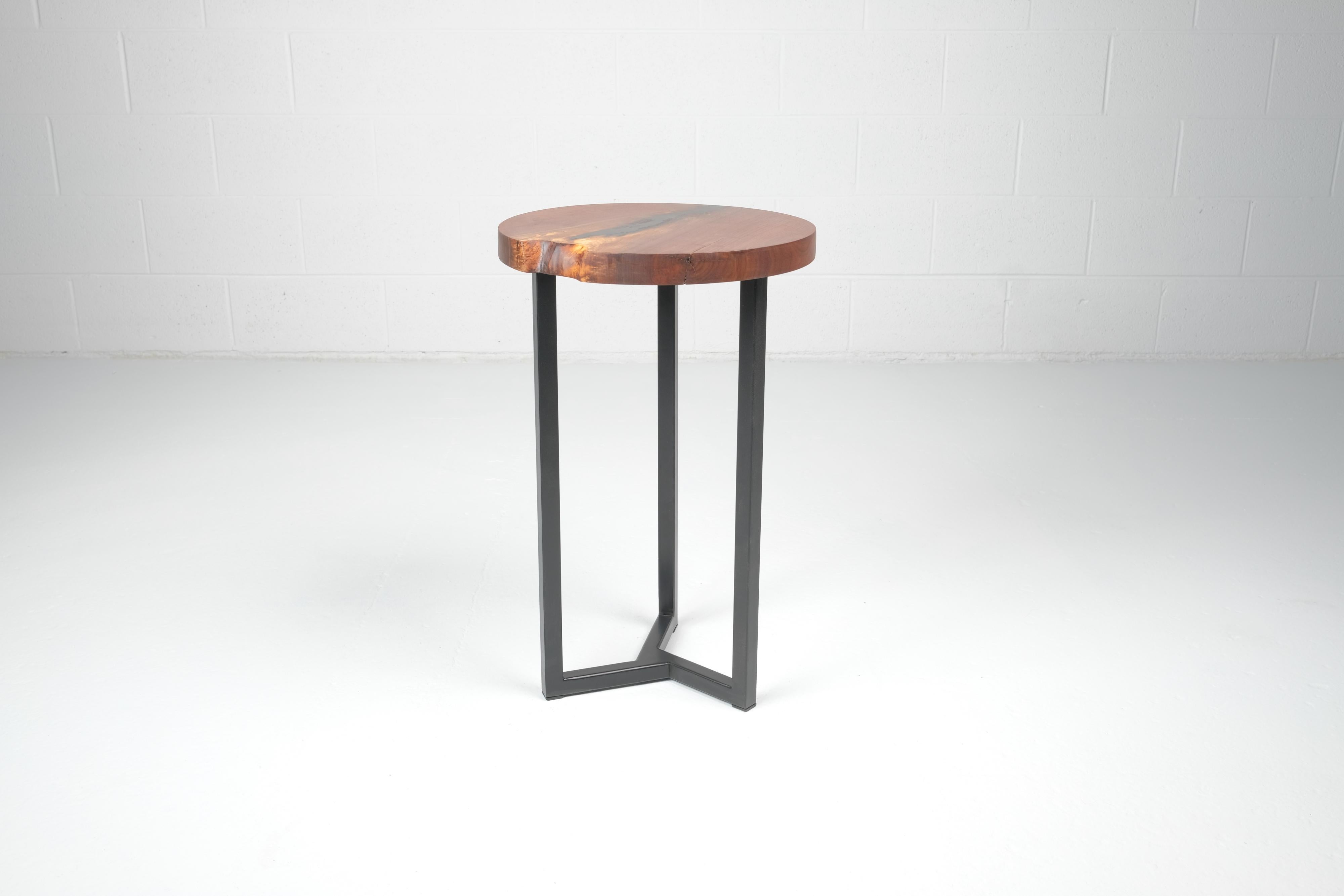 Round Live Edge Side Table in Walnut with Steel Frame For Sale 1